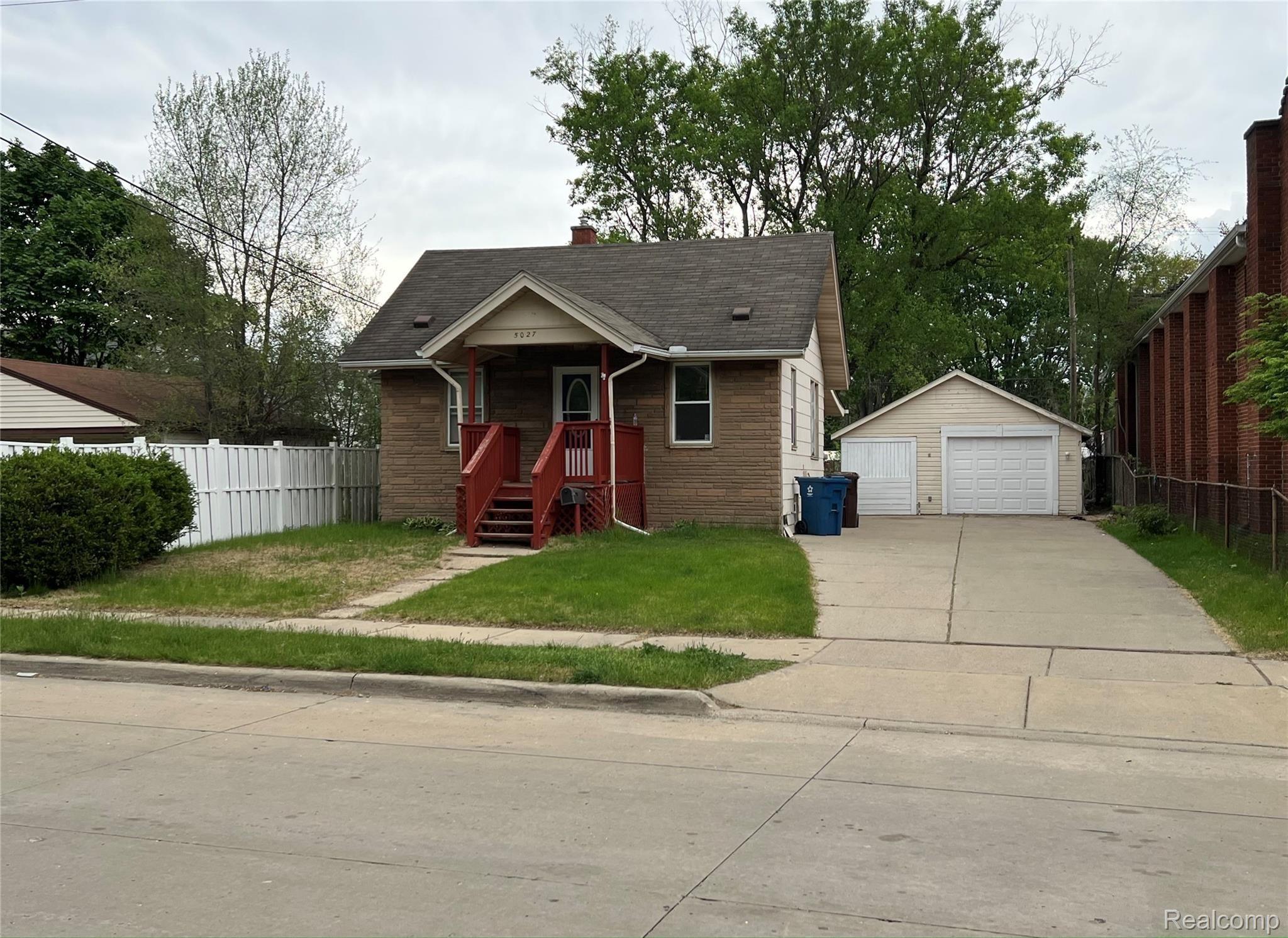 5027, WOODWARD, Wayne, Michigan, 48184