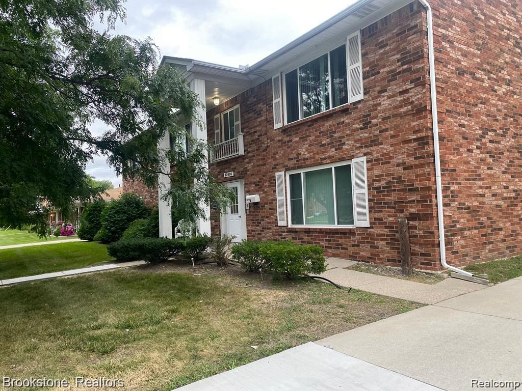 23600, KELLY, #Unit #6, Eastpointe, Michigan, 48021