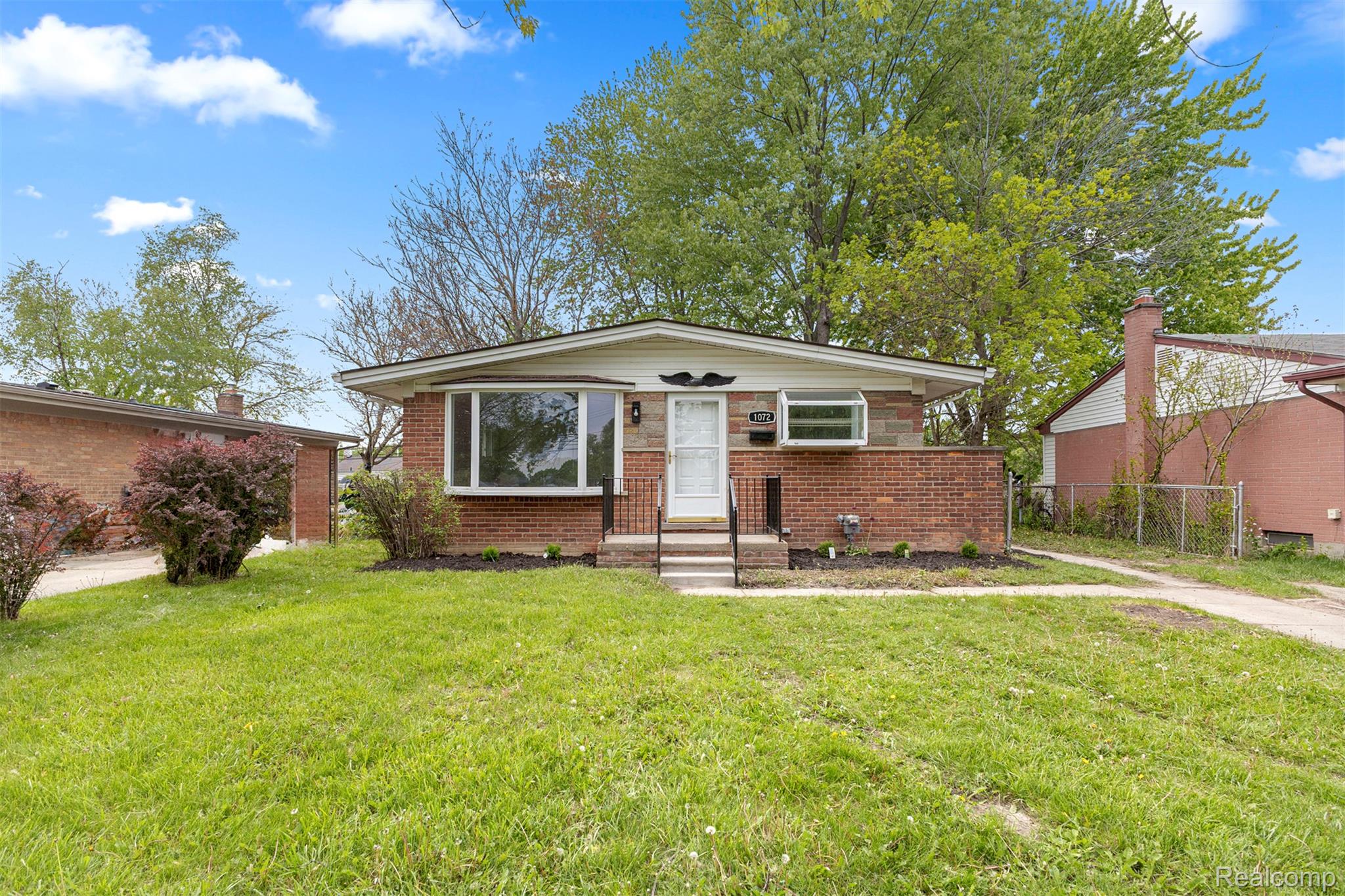 1072, Venoy, S, Westland, Michigan, 48186