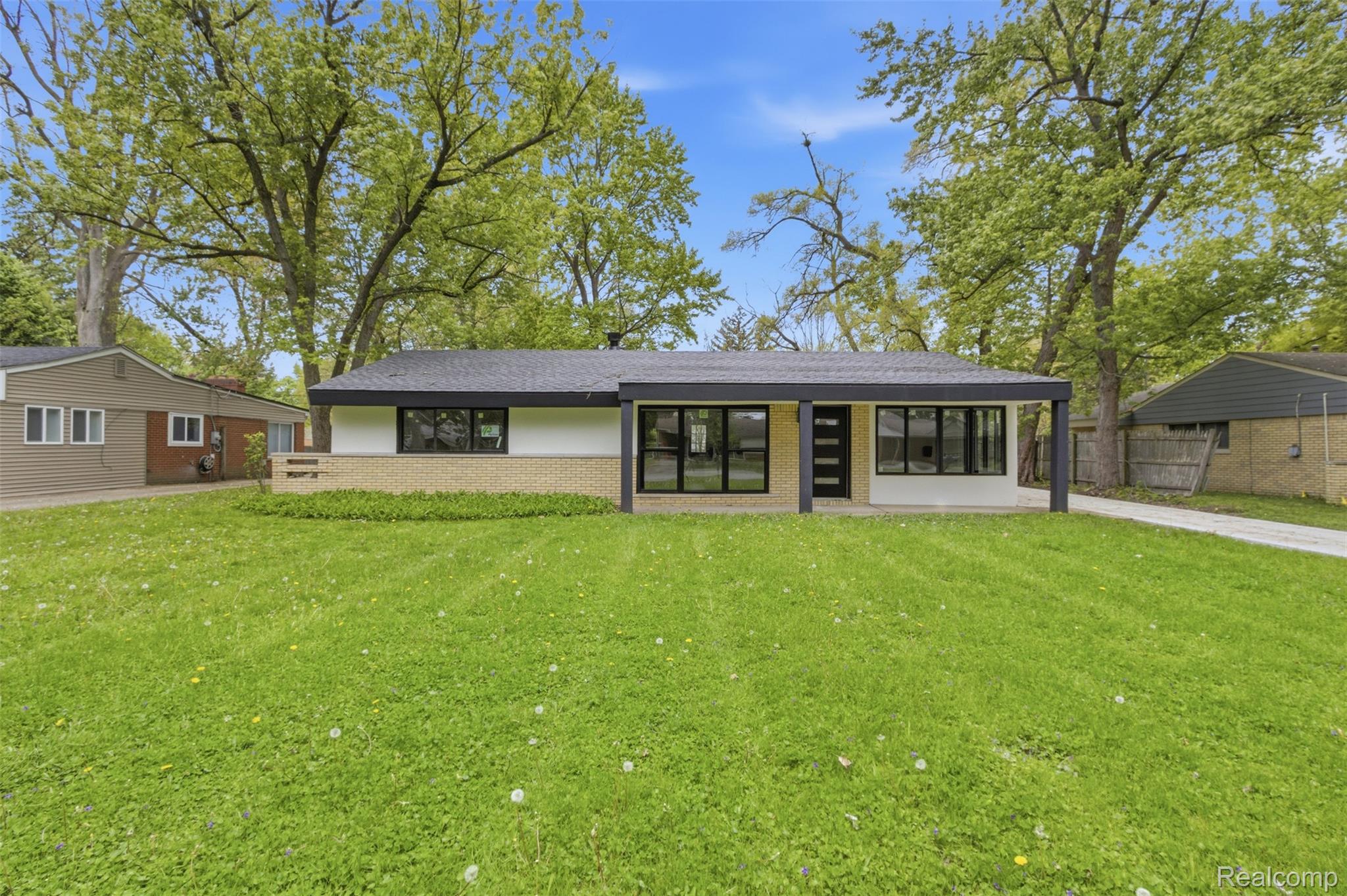 2483, Walce, West Bloomfield, Michigan, 48324