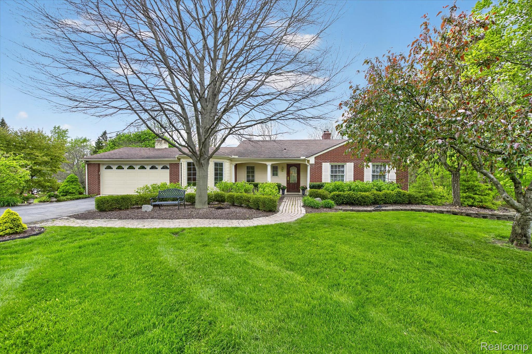 13960, Ridgewood, Plymouth, Michigan, 48170