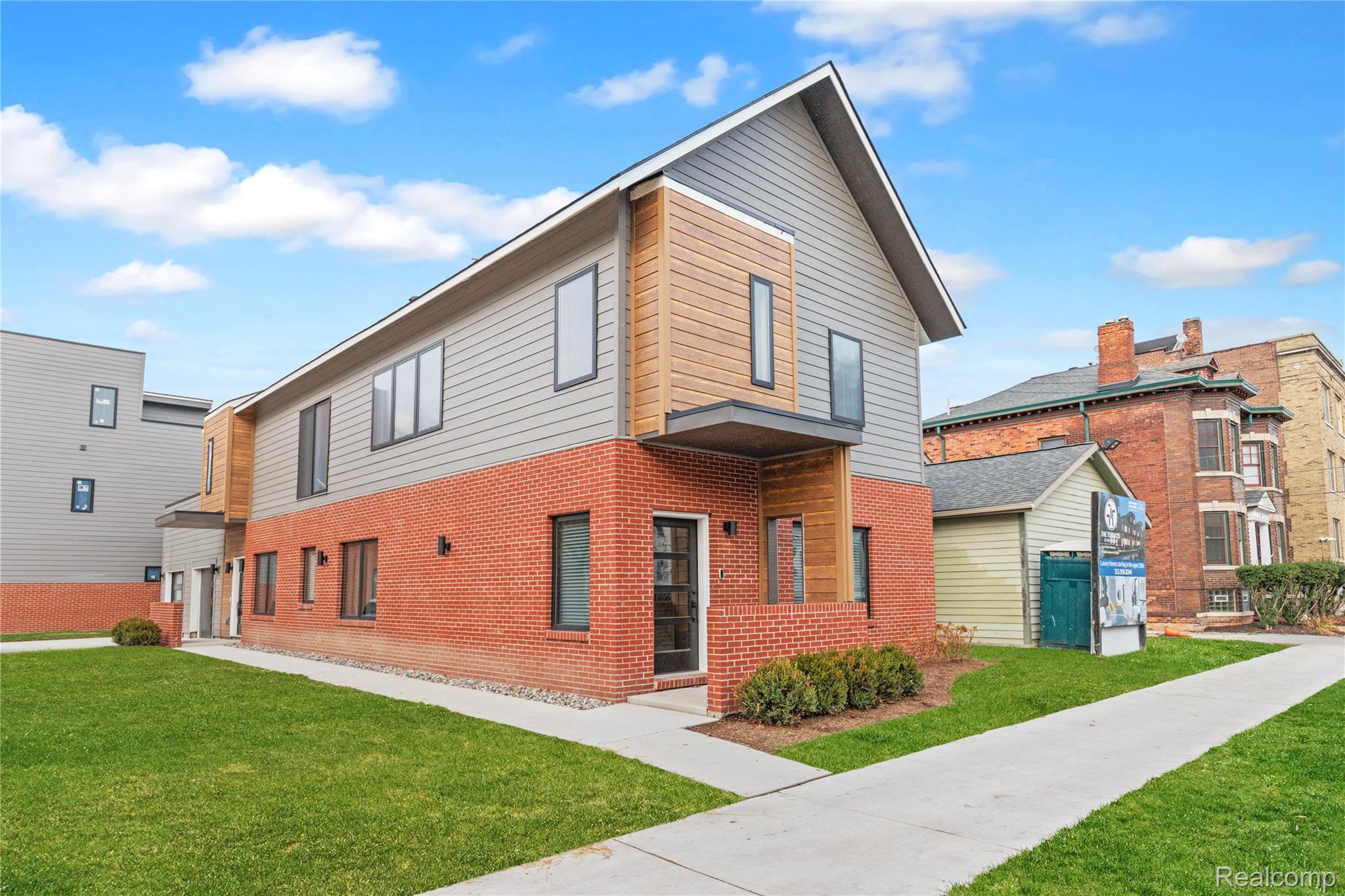 5216, Avery, #9, Detroit, Michigan, 48208