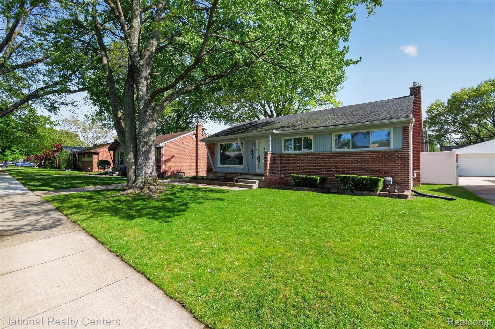 29911, Macintyre, Livonia, Michigan, 48150