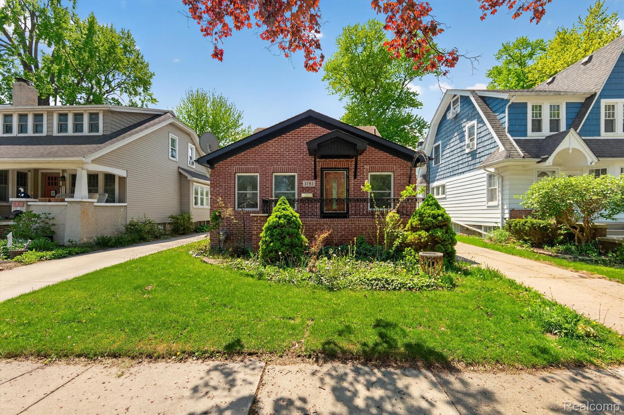 1781, Brys, Grosse Pointe Woods, Michigan, 48236