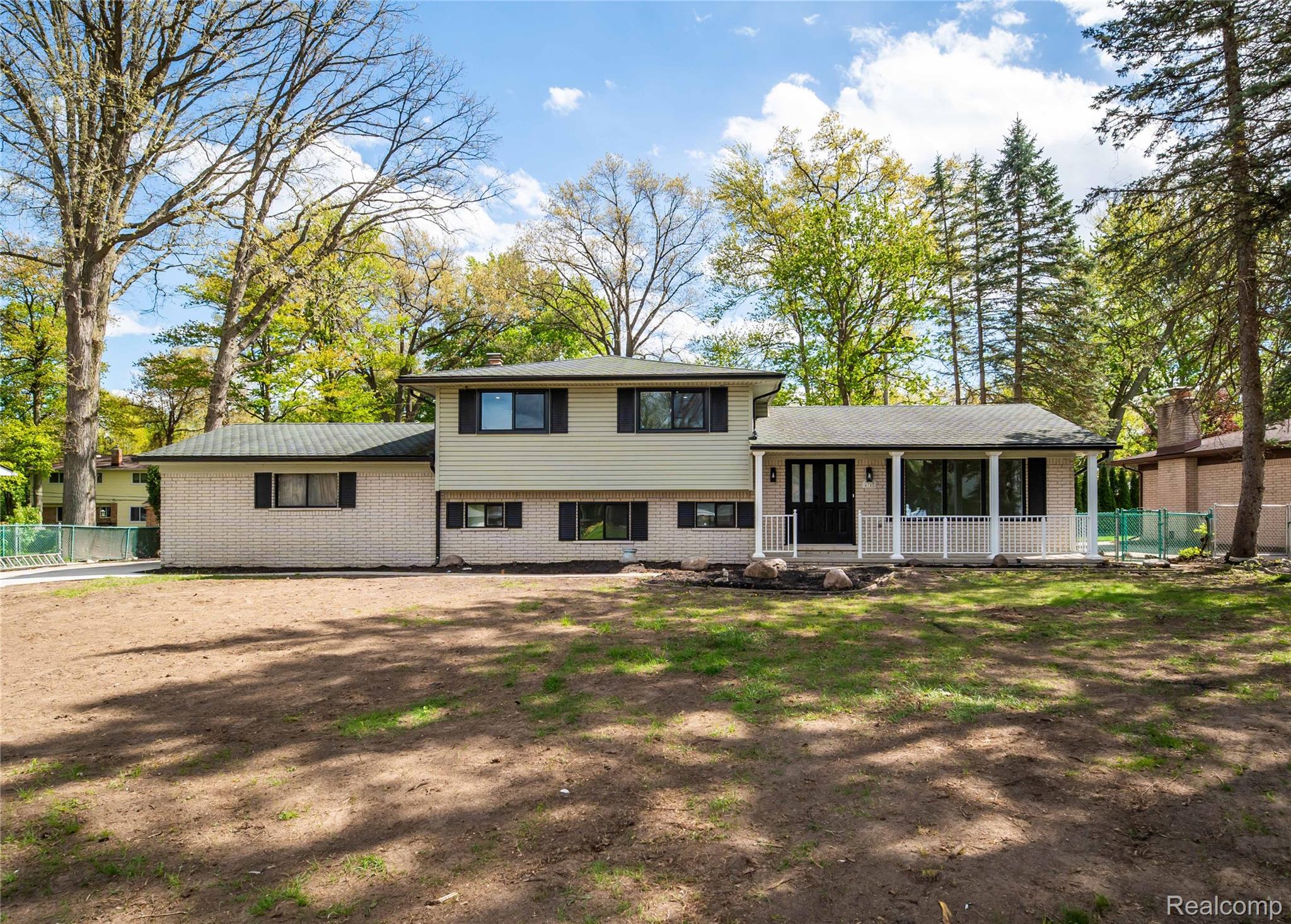 6742, Canterbury, Shelby Twp, Michigan, 48316