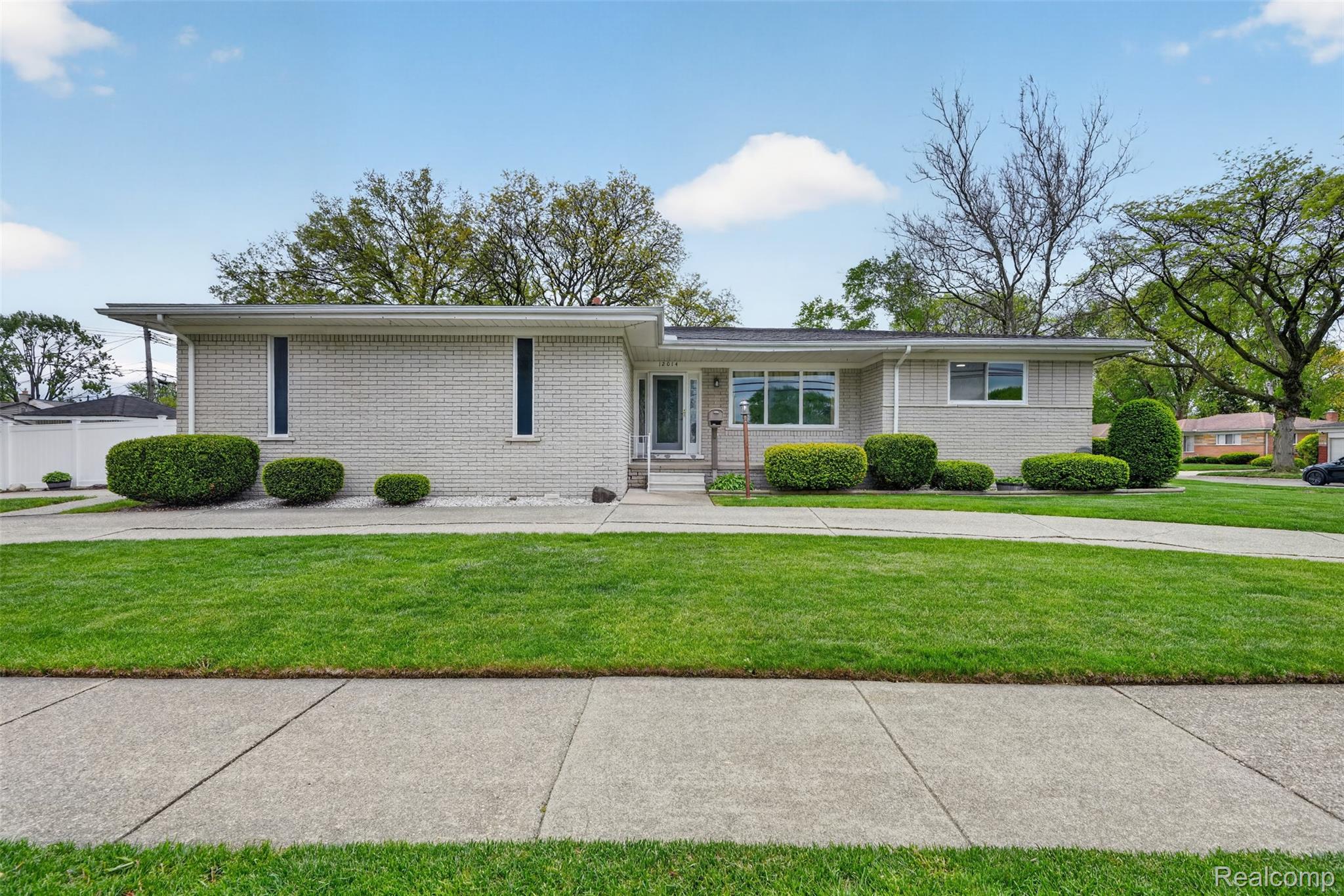 12014, Common, Warren, Michigan, 48093