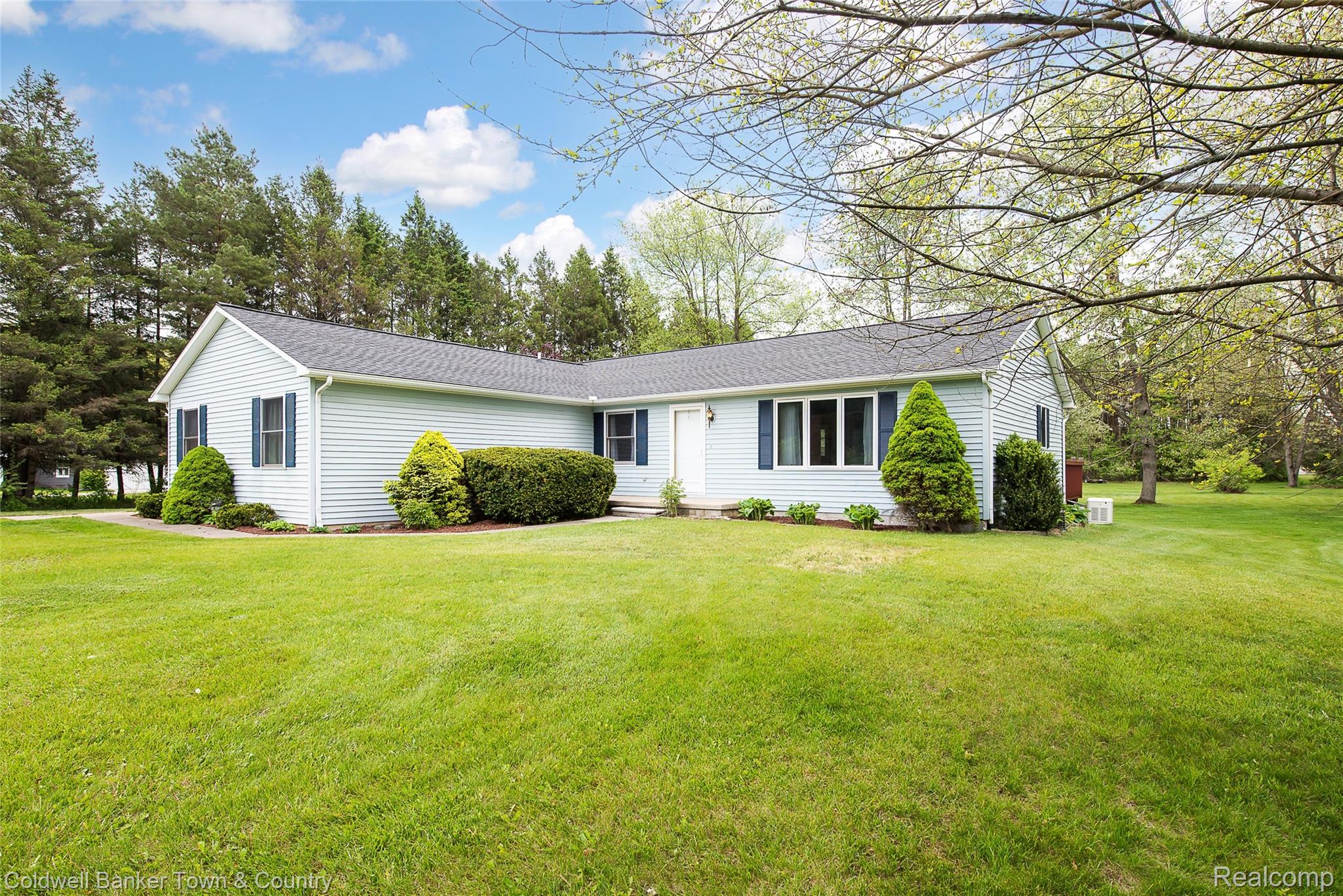 2154, Kingston, Pinckney, Michigan, 48169
