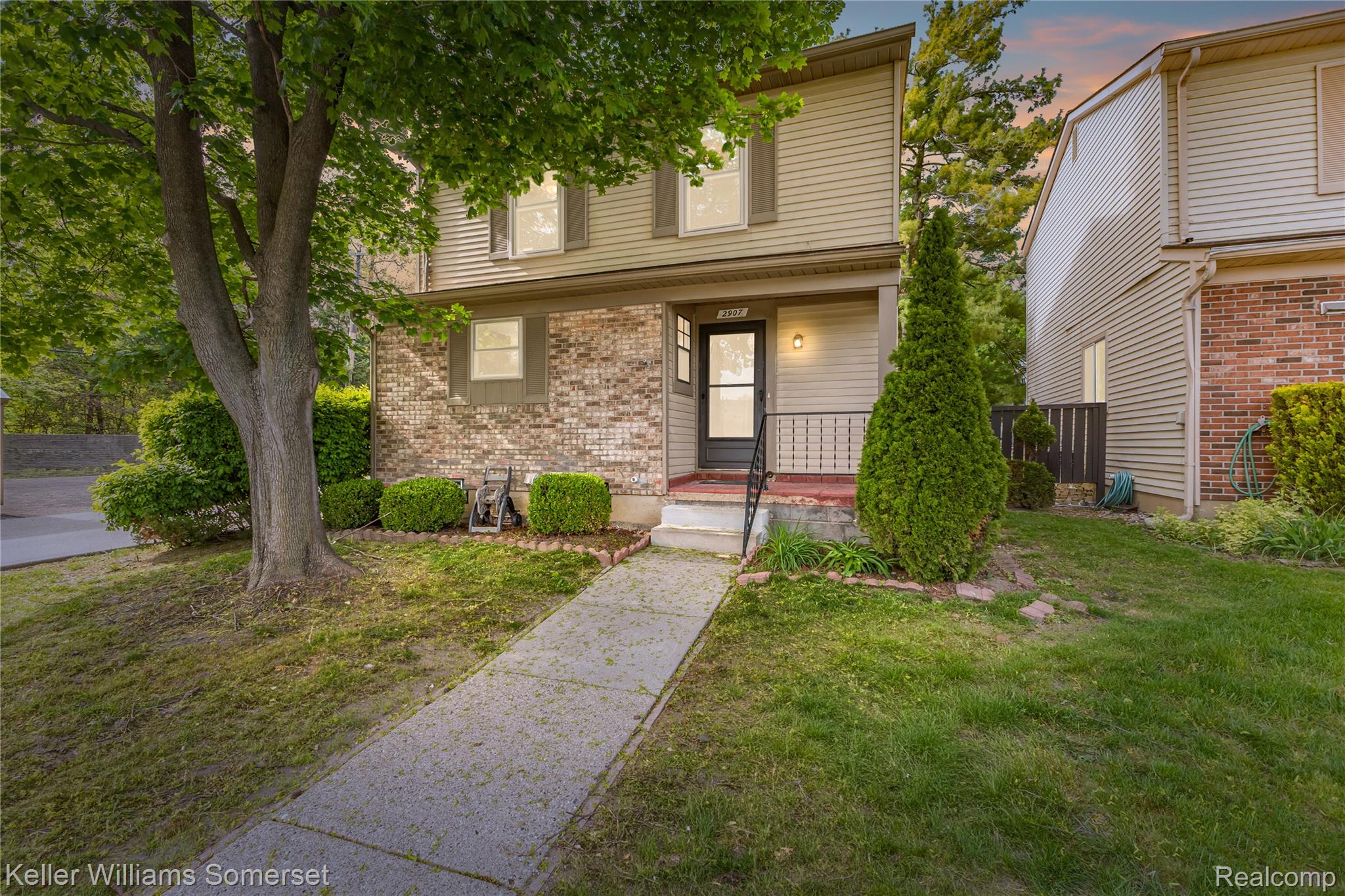 2907, Roundtree, Troy, Michigan, 48083