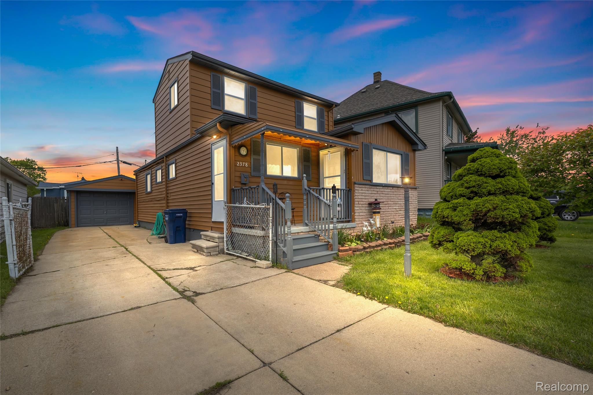 2378, River, Lincoln Park, Michigan, 48146