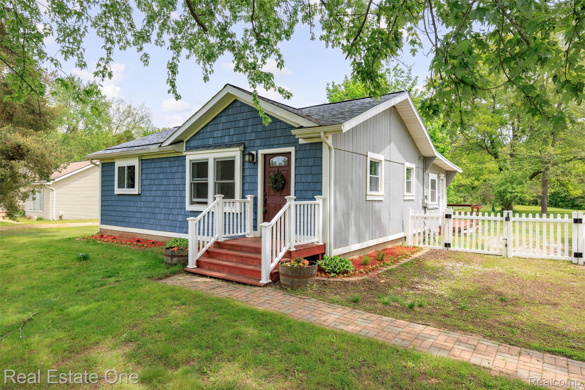 845, Sebek, Oxford, Michigan, 48371