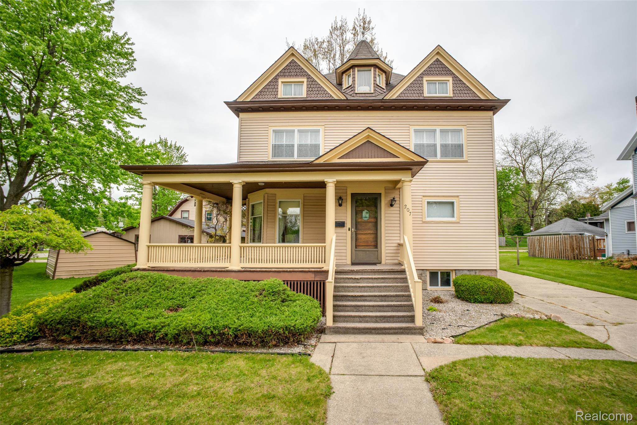 207, Pine River, Ithaca, Michigan, 48847