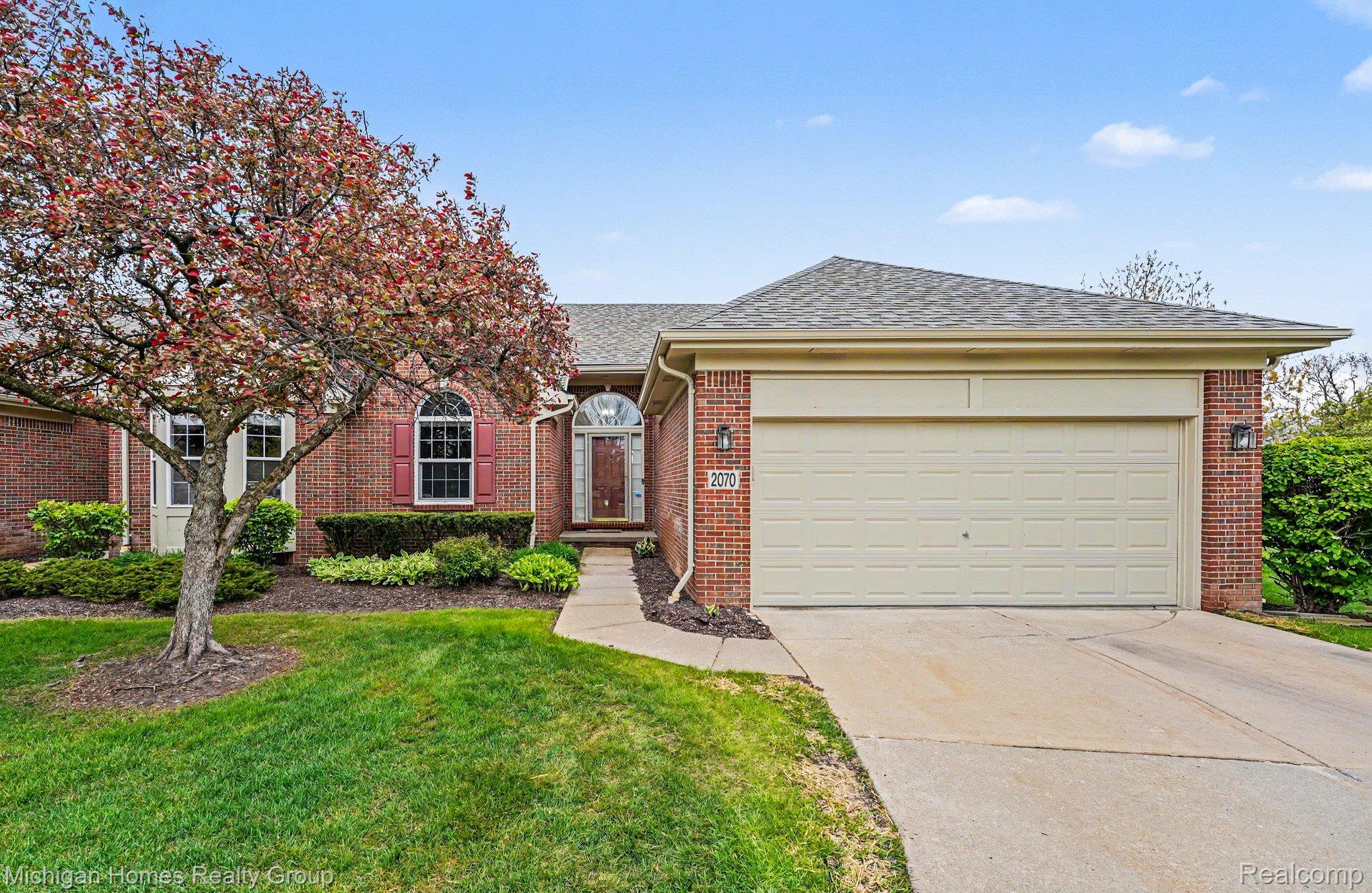 2070, Red Maple, S, #106, Commerce Twp, Michigan, 48390