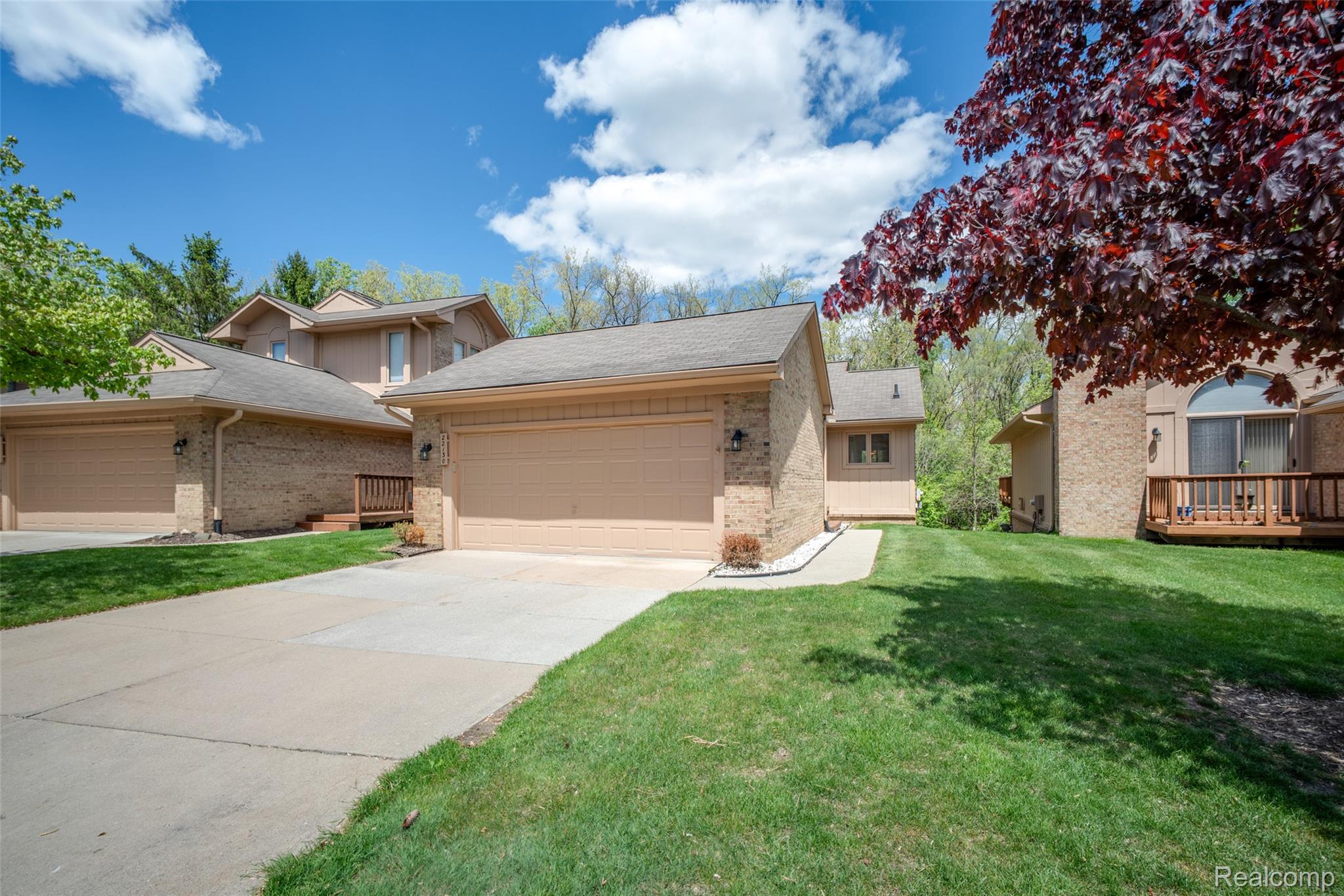22130, River Ridge, Farmington Hills, Michigan, 48335