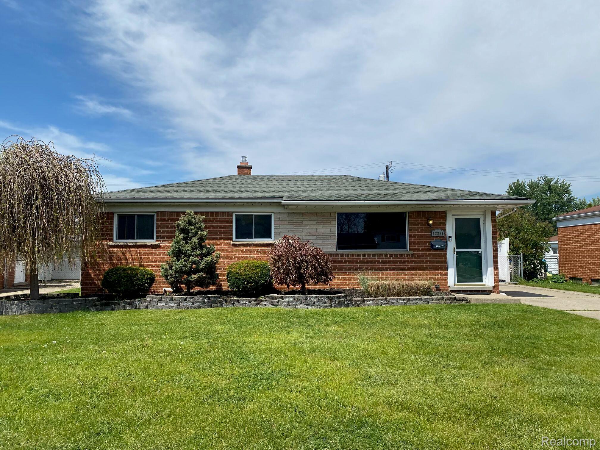 13251, Masonic, Warren, Michigan, 48088