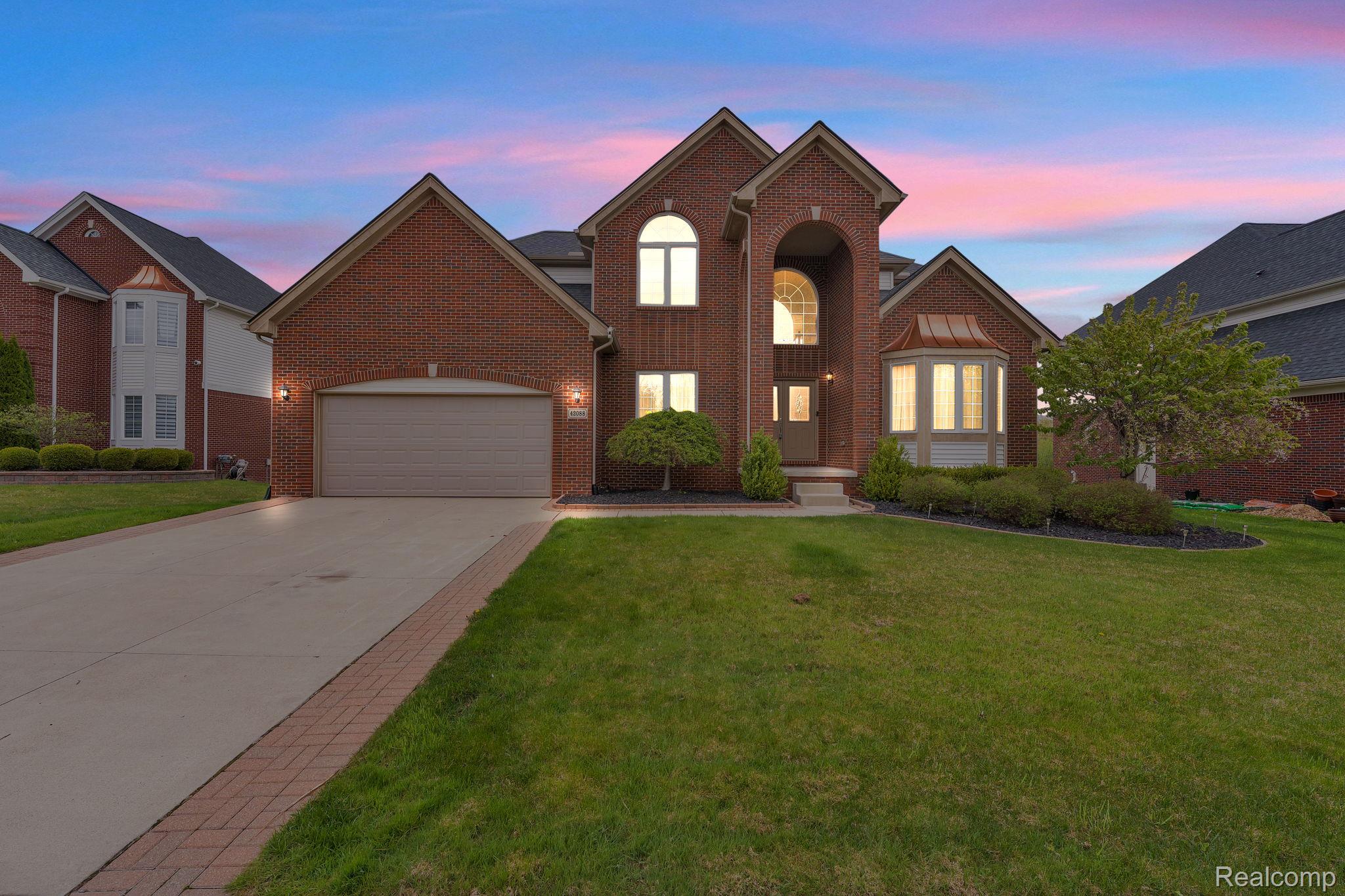 42088, Woodglen, Novi, Michigan, 48375