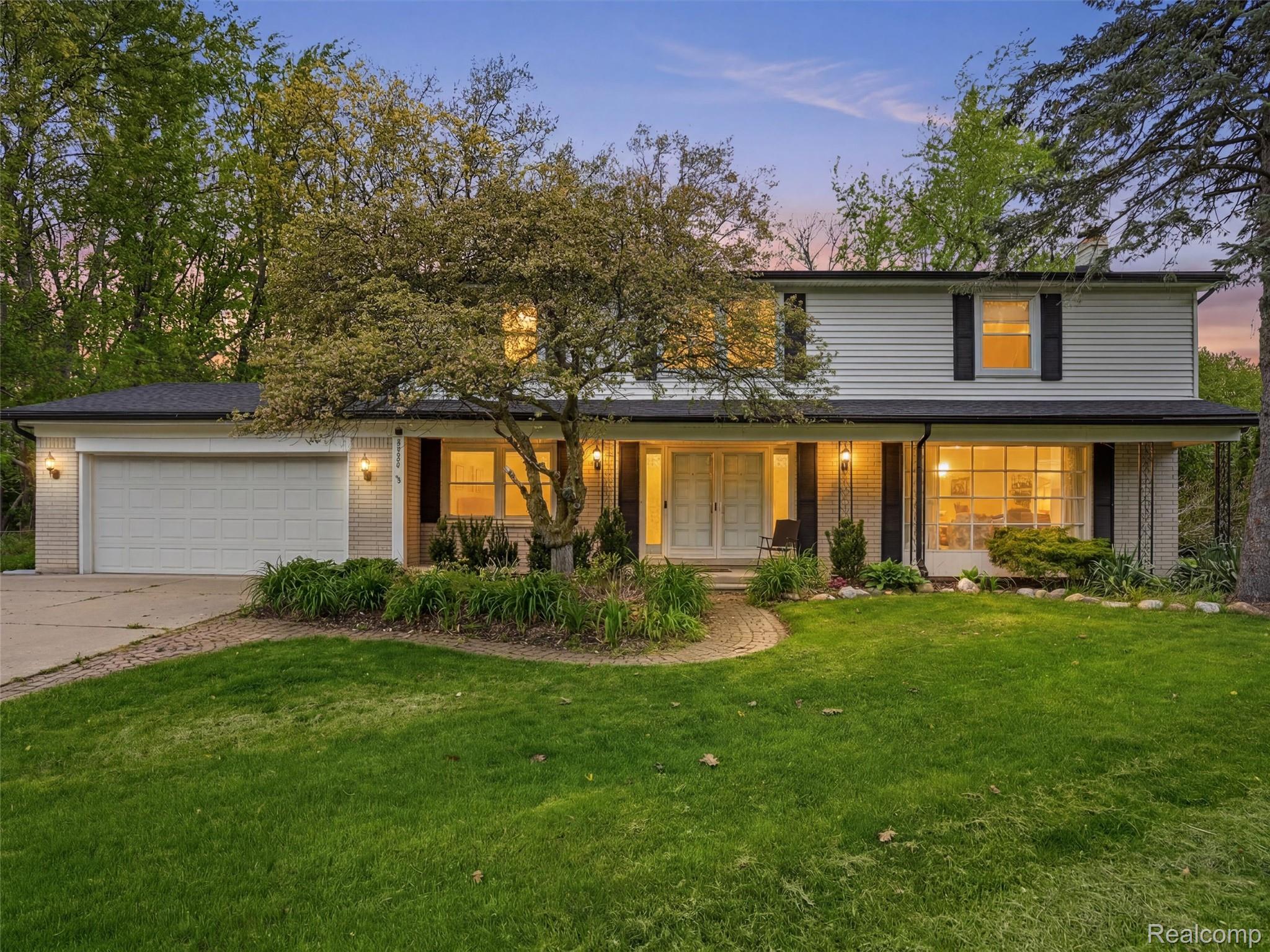 37296, Maple Leaf, Clinton Township, Michigan, 48036