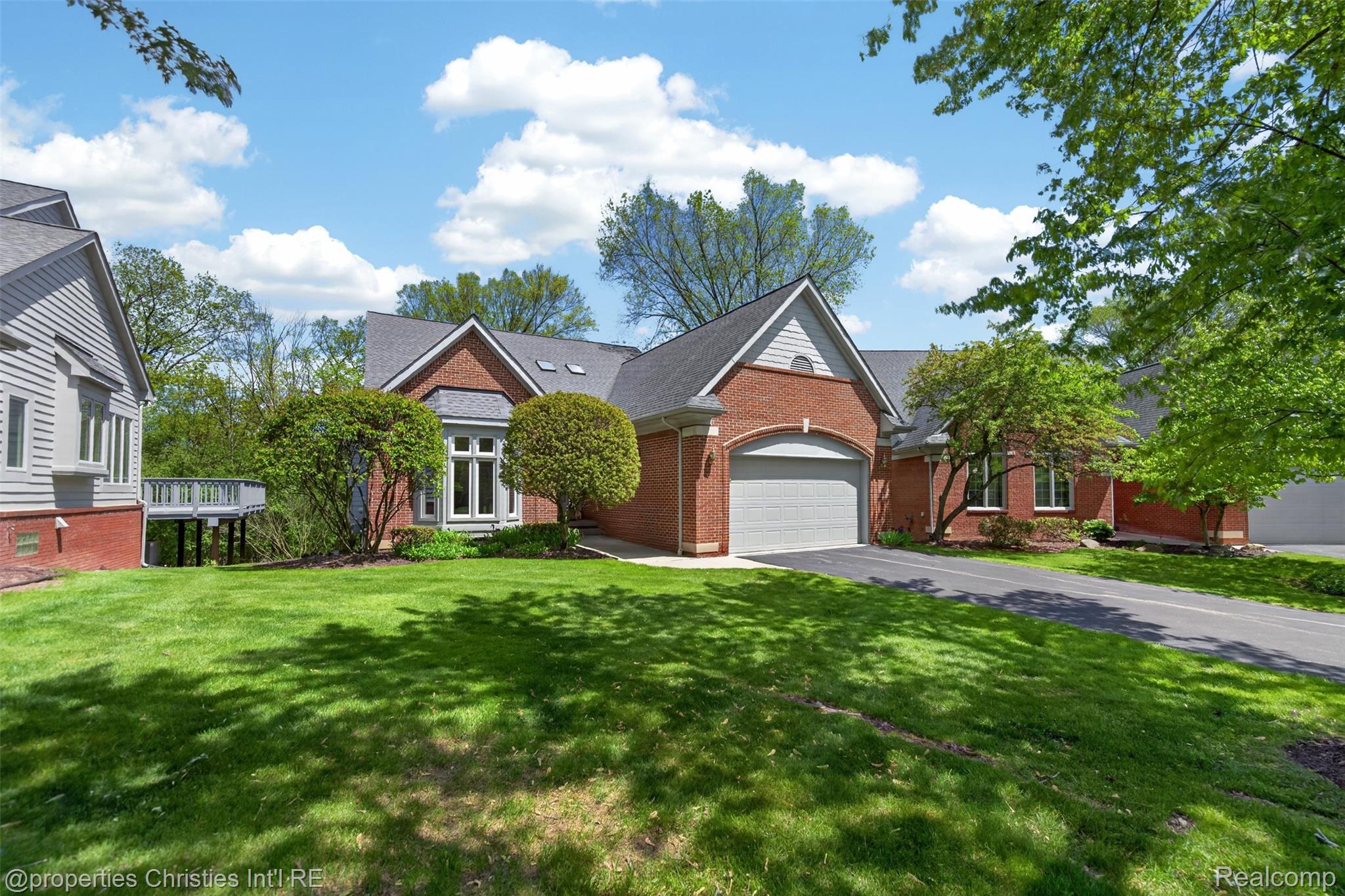 6390, Country Shire, West Bloomfield, Michigan, 48323