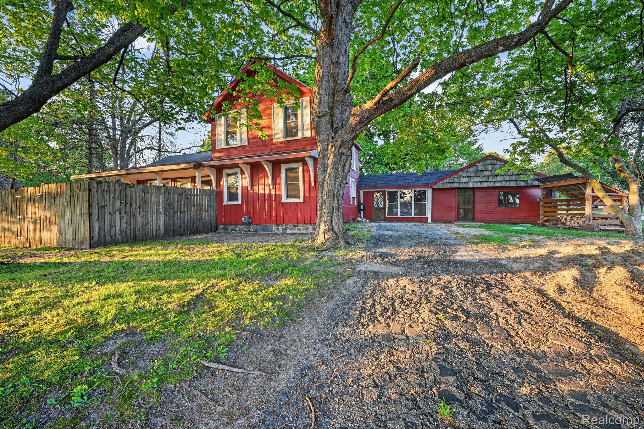 864, Hogsback, Mason, Michigan, 48854