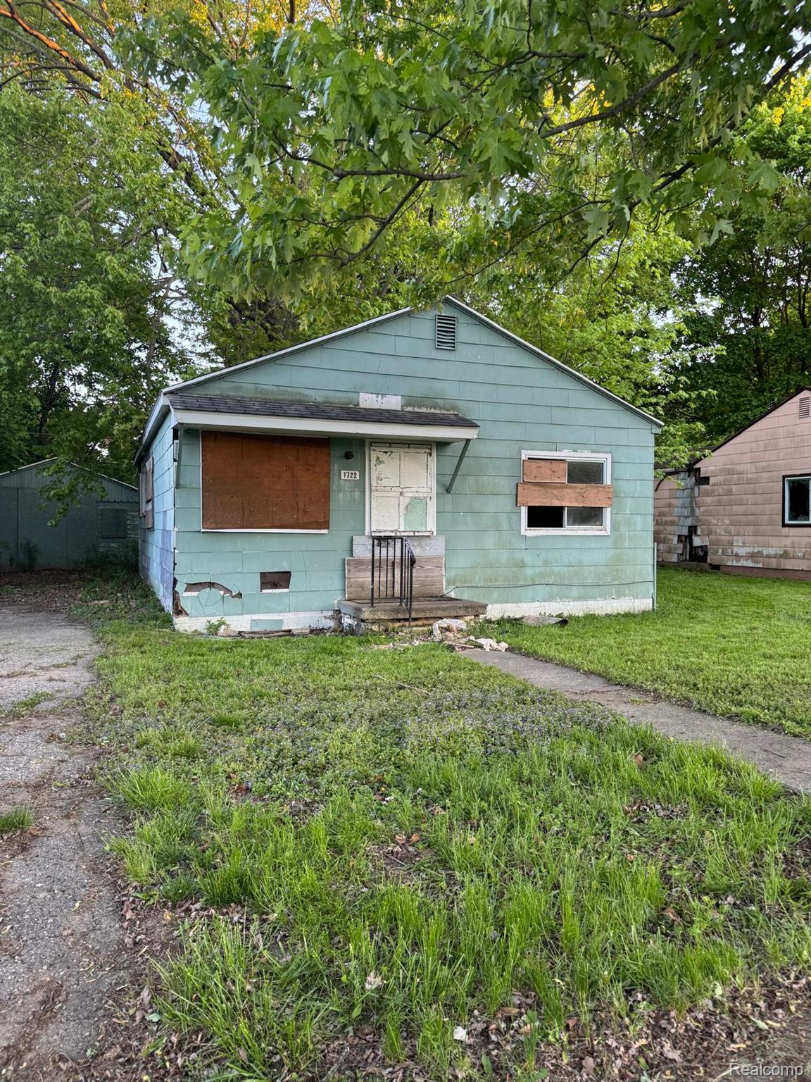 1722, Polly, Flint, Michigan, 48505