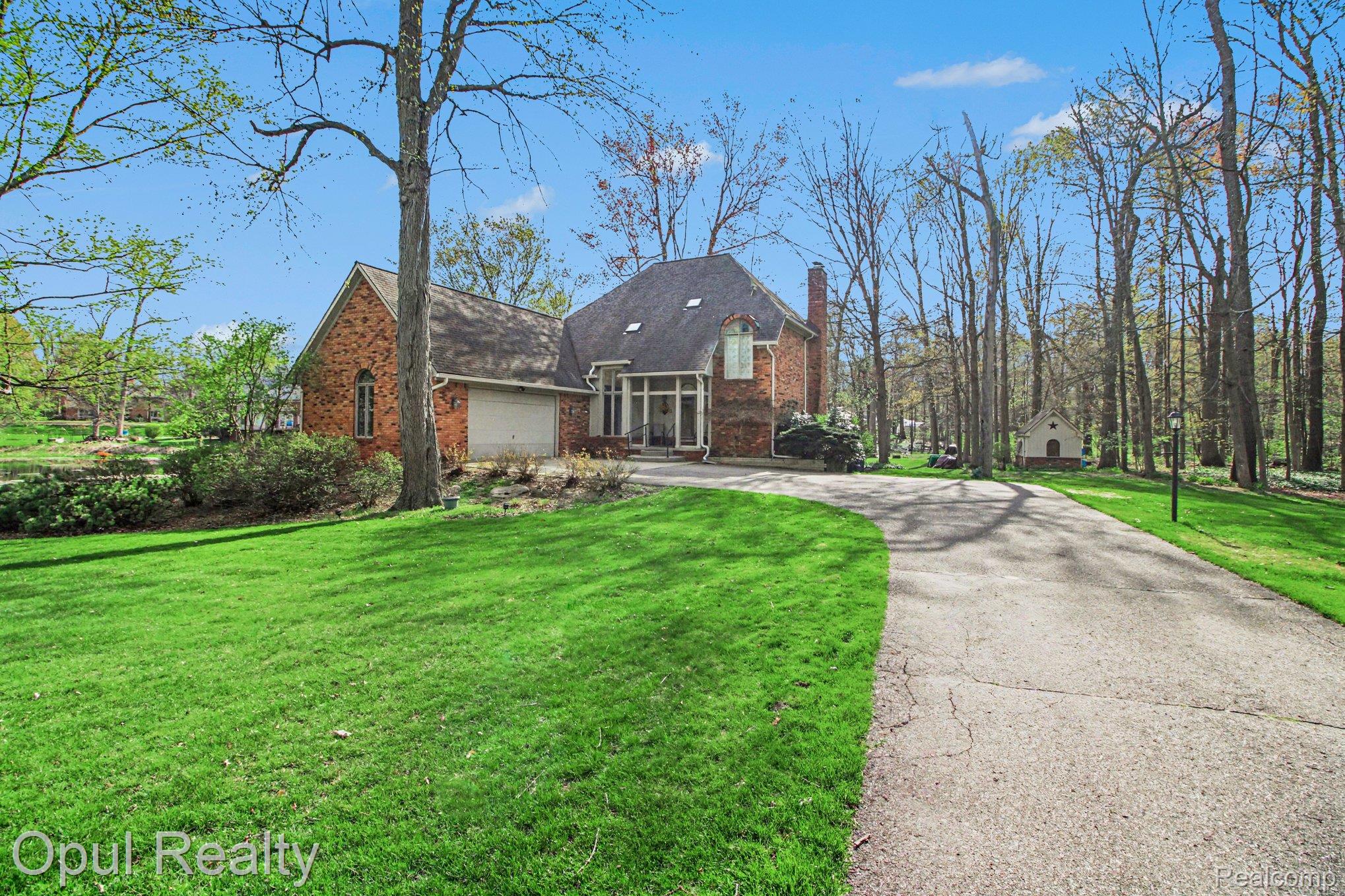 3575, Clark, Commerce Twp, Michigan, 48382