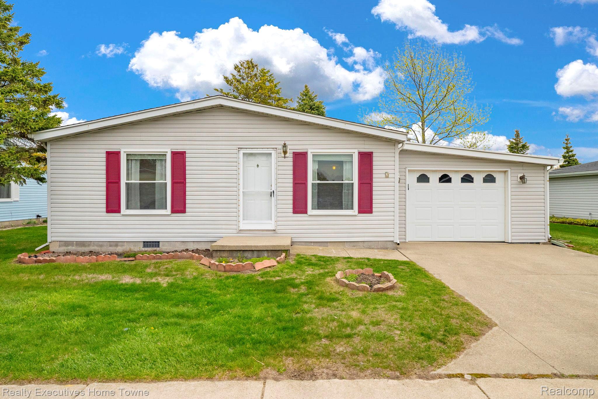 4333, 24th, #2, Fort Gratiot, Michigan, 48059