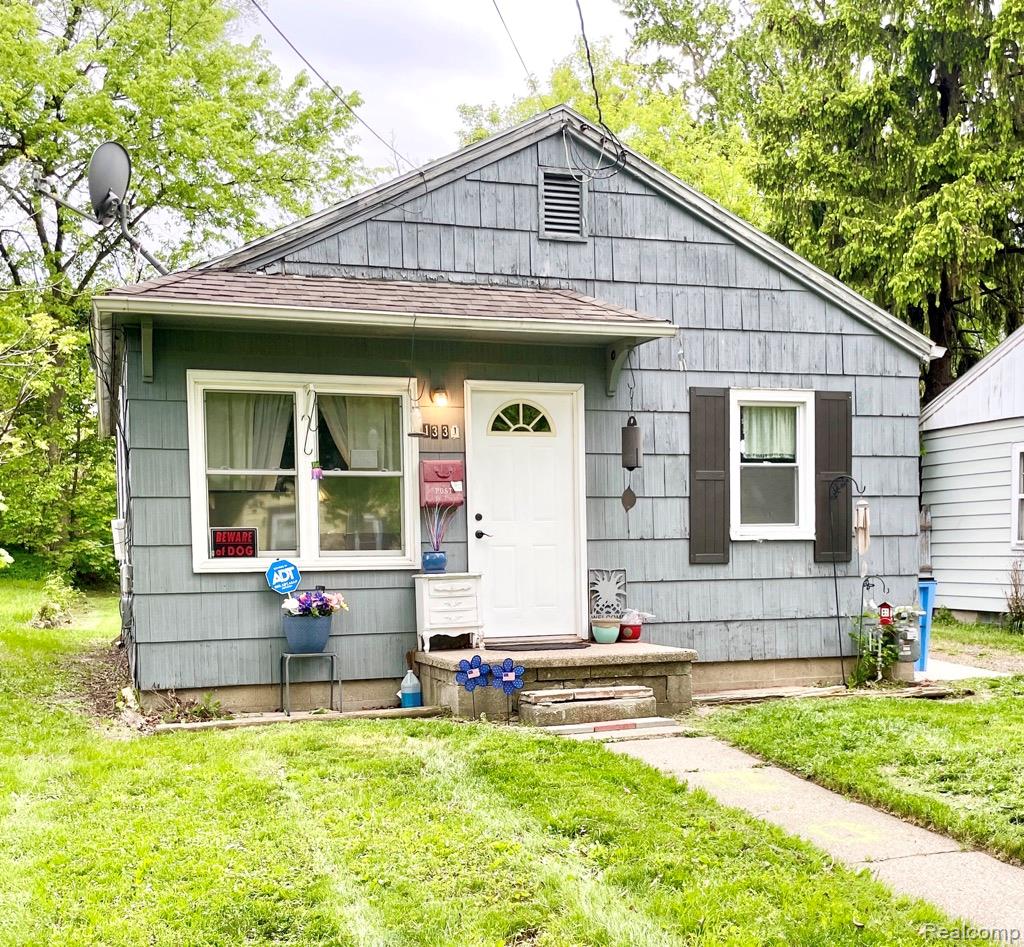 1331, Comfort, Lansing, Michigan, 48915
