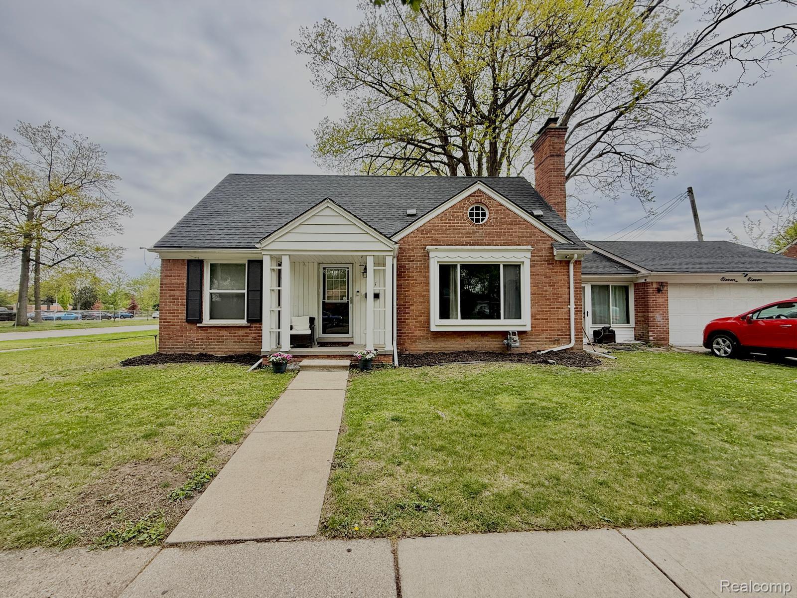 1111, Franklin, Dearborn, Michigan, 48128