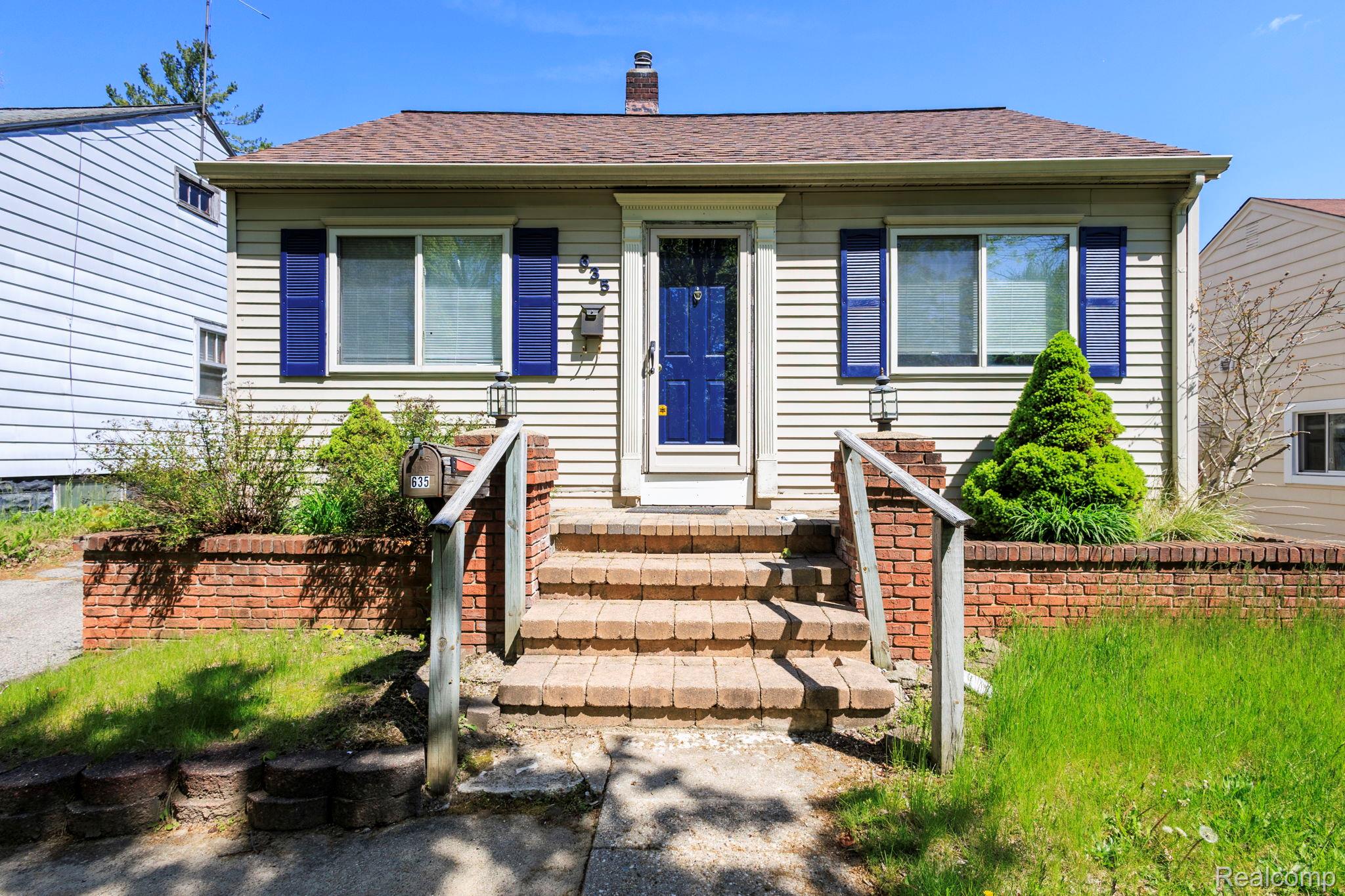 635, Tennyson, Pontiac, Michigan, 48340