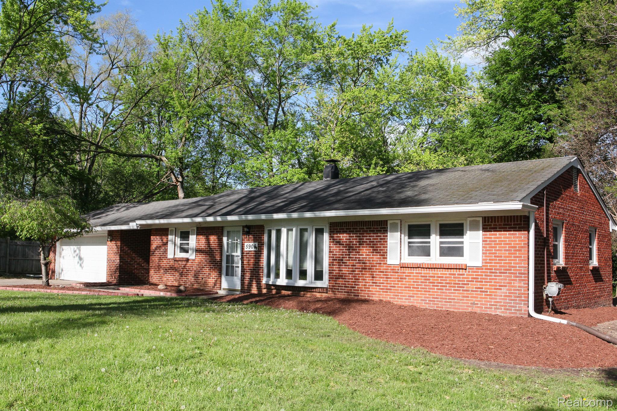 5900, WRIGHT, Troy, Michigan, 48098