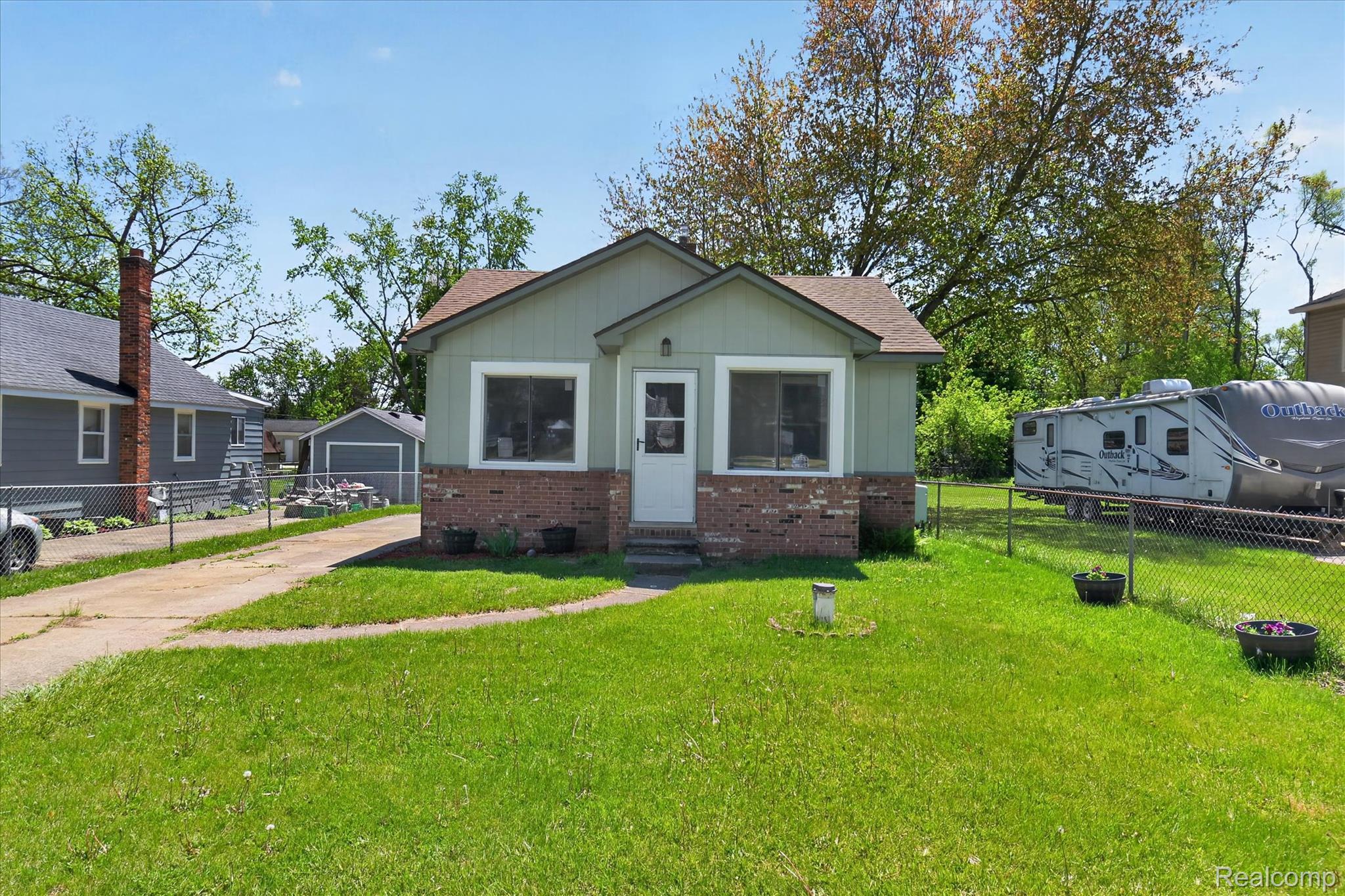 677, Lucille, Wolverine Lake, Michigan, 48390