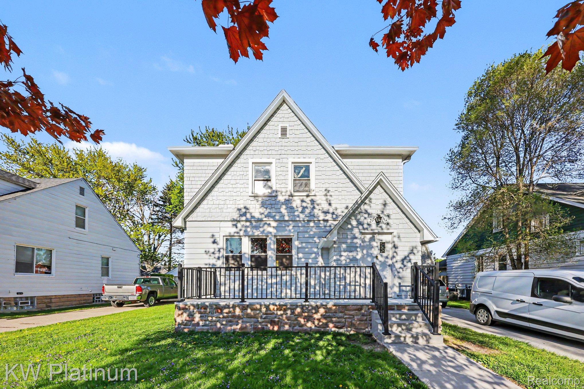1418, 21st, Port Huron, Michigan, 48060