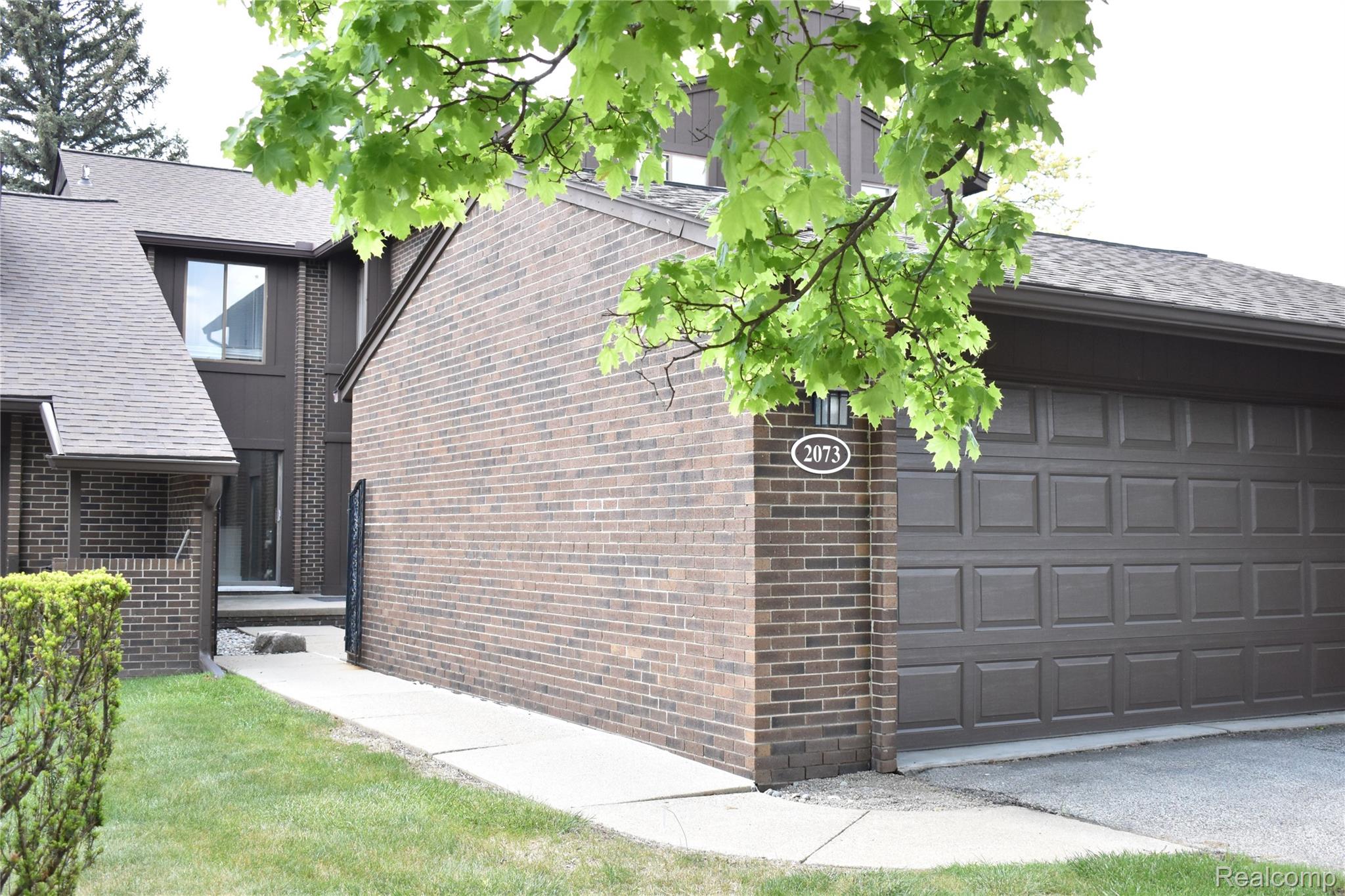 2073, Bordeaux, West Bloomfield, Michigan, 48323