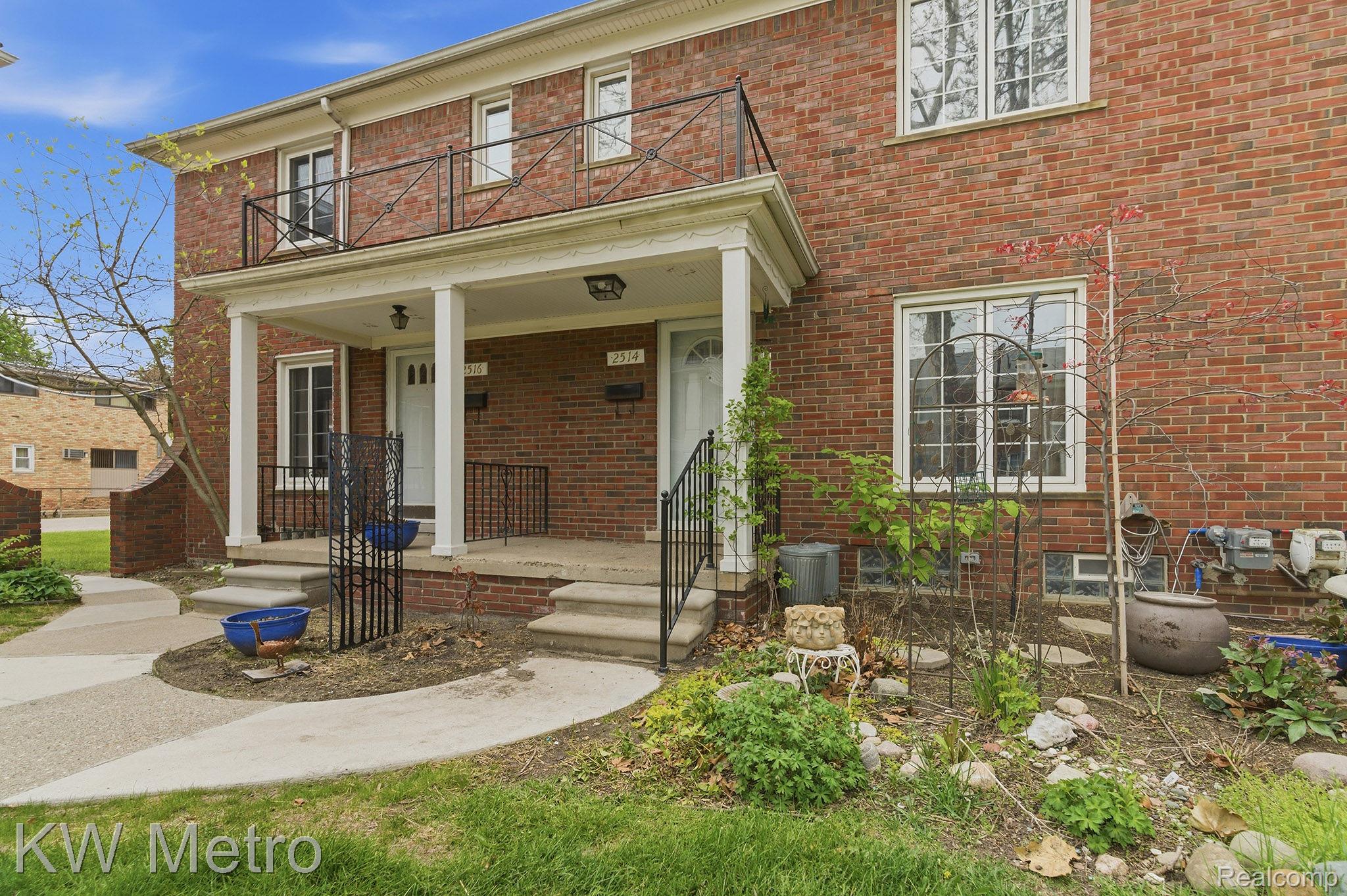 2514, Galpin, #10, Royal Oak, Michigan, 48073