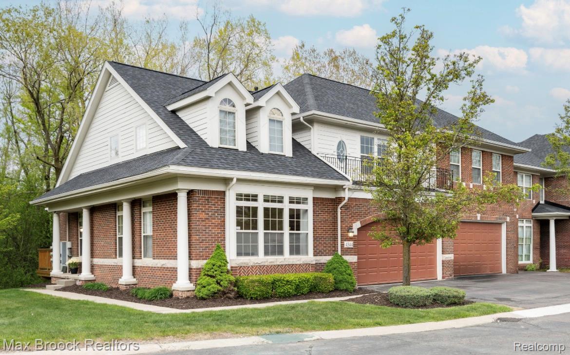 4344, Gateway Circle, West Bloomfield, Michigan, 48322