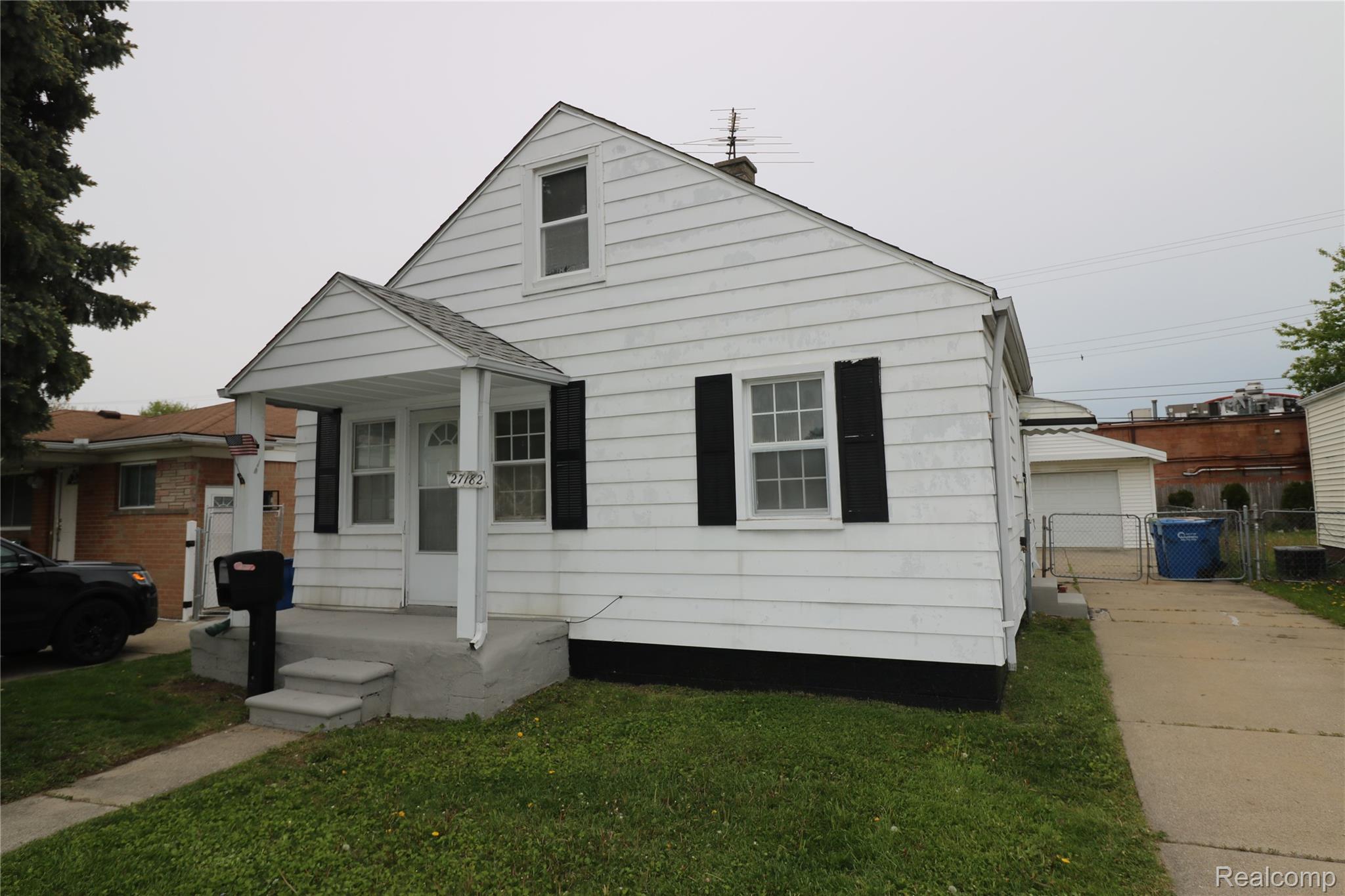 27182, Seyburn, Warren, Michigan, 48092