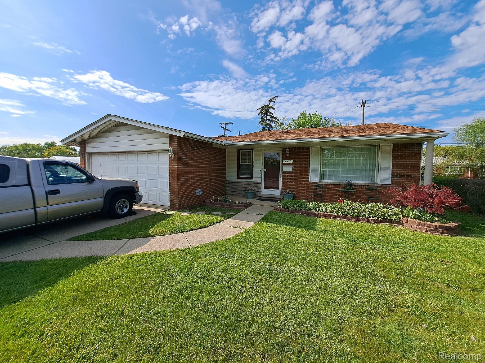 12275, 11  Mile, Warren, Michigan, 48091