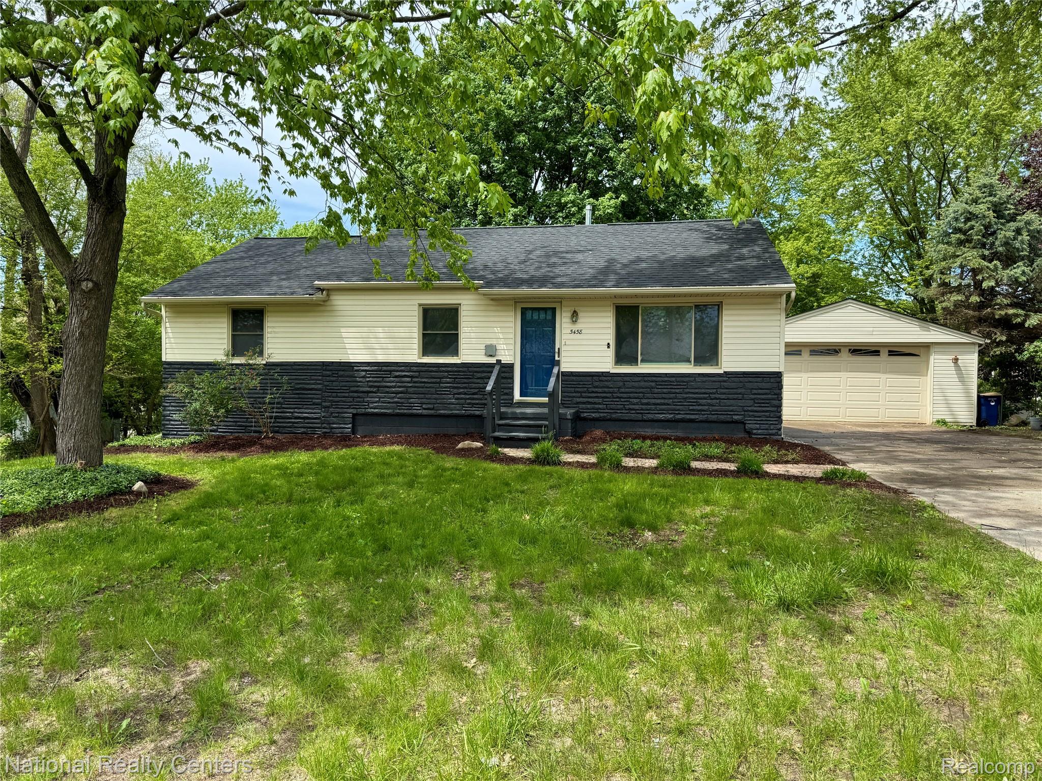 5458, Vincent, Waterford, Michigan, 48327