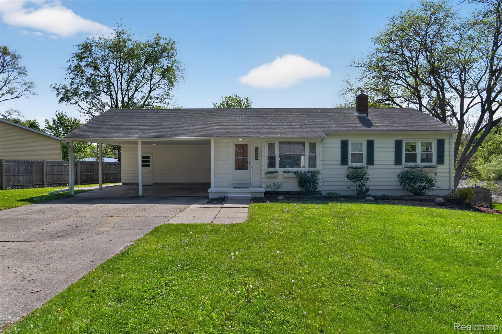 4949, Algonquin, Okemos, Michigan, 48864