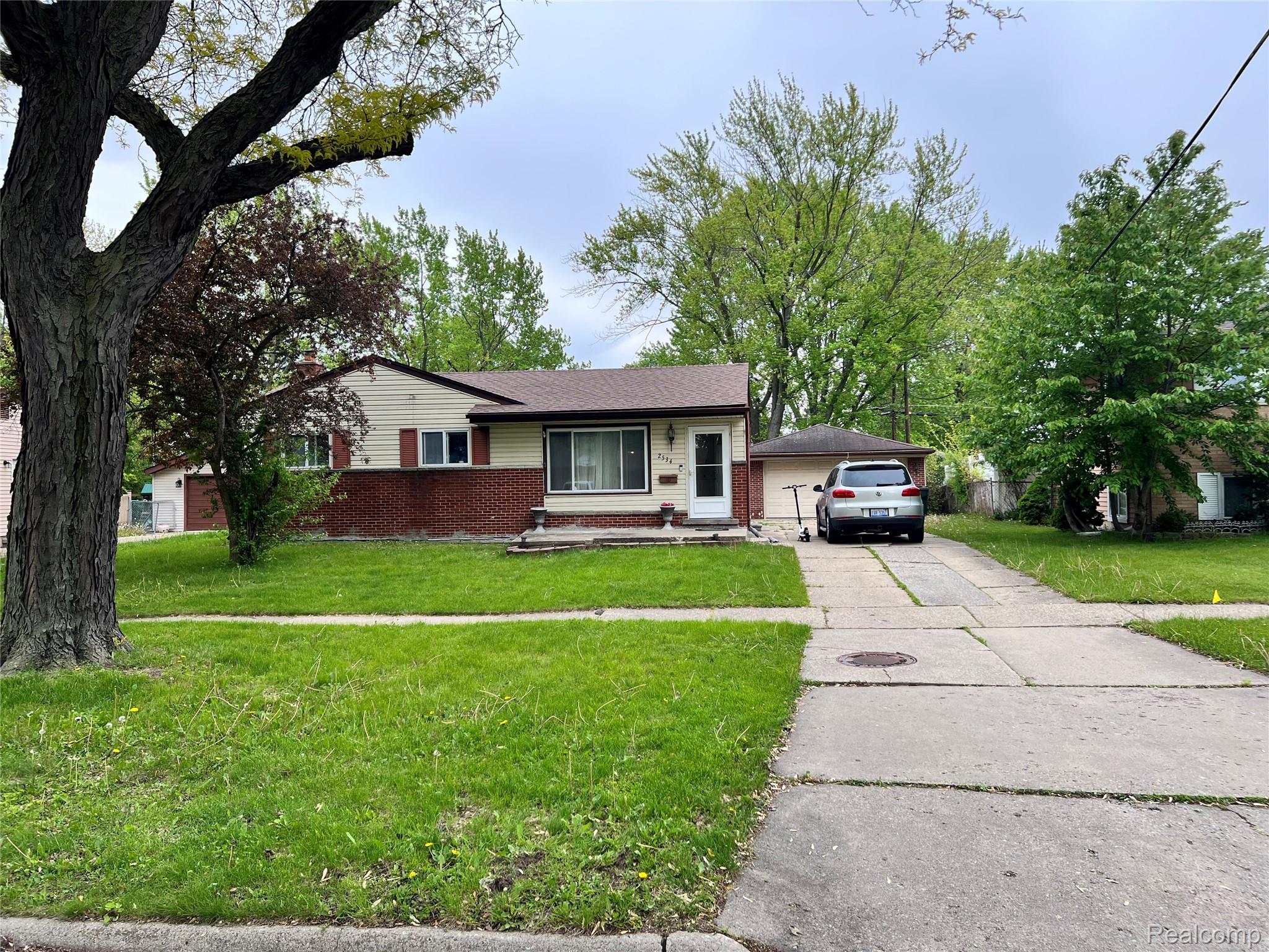 2534, Tarry, Sterling Heights, Michigan, 48310