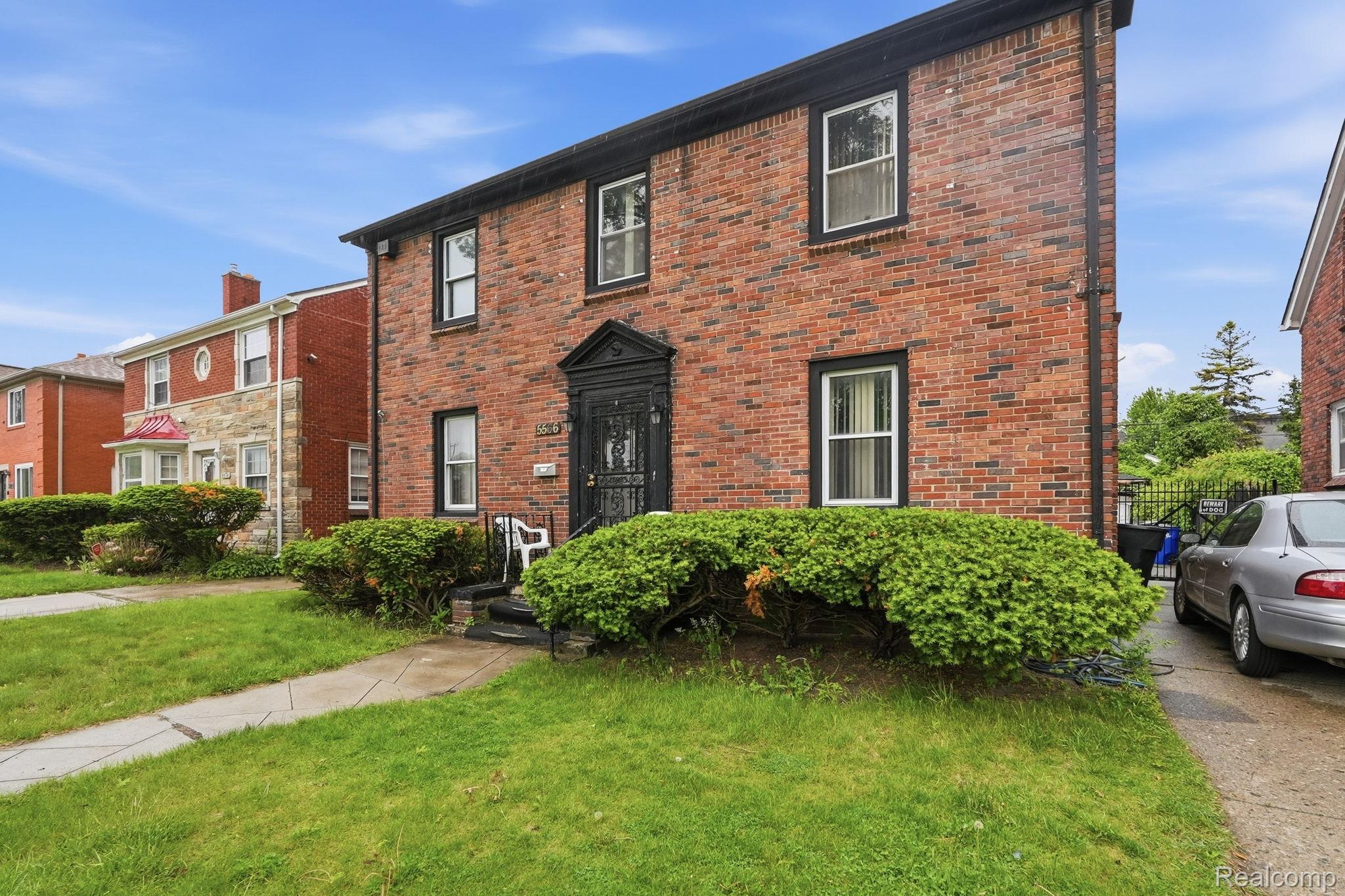 5566, Outer, Detroit, Michigan, 48235