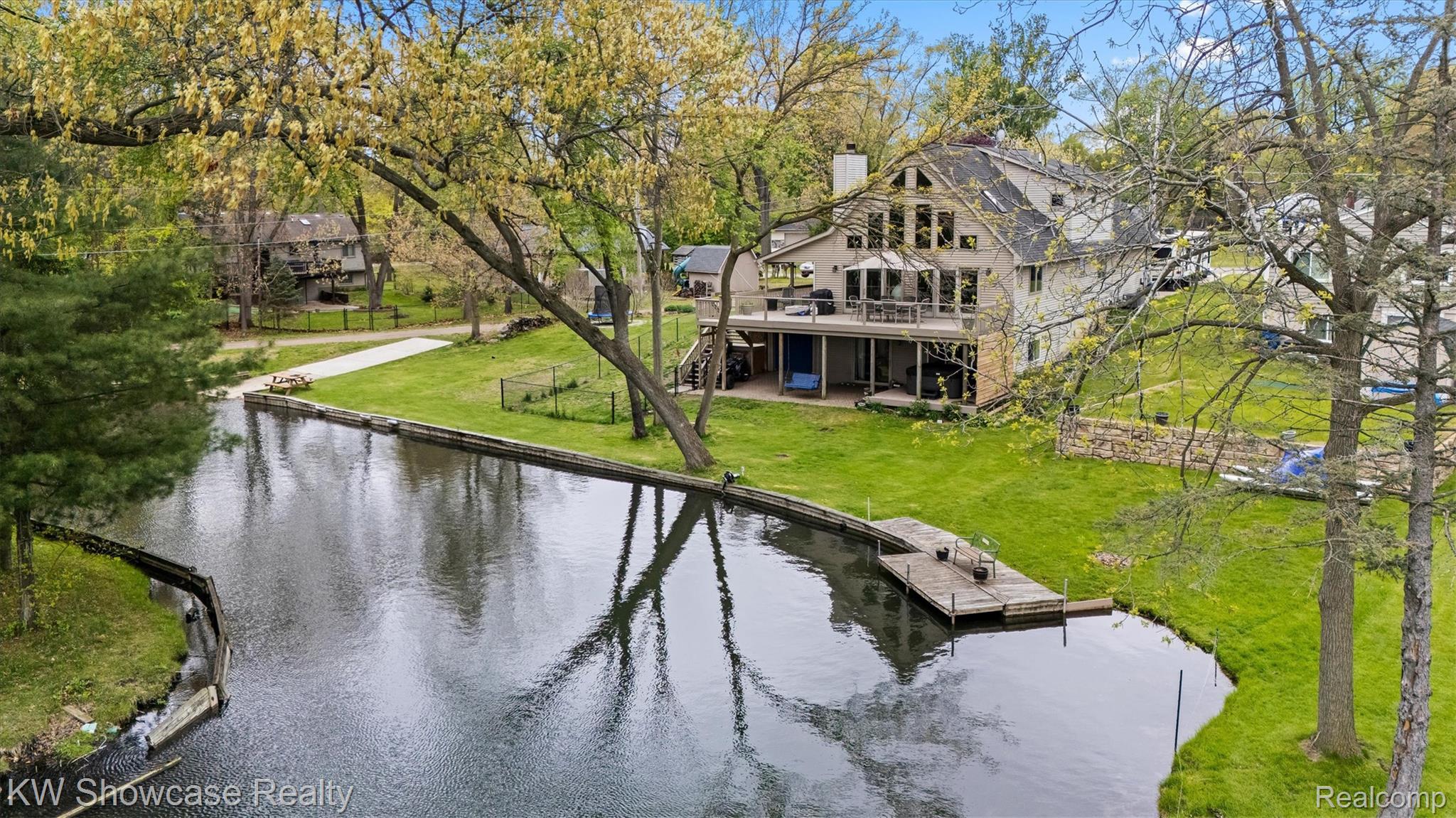 9650, Montgold, White Lake, Michigan, 48386