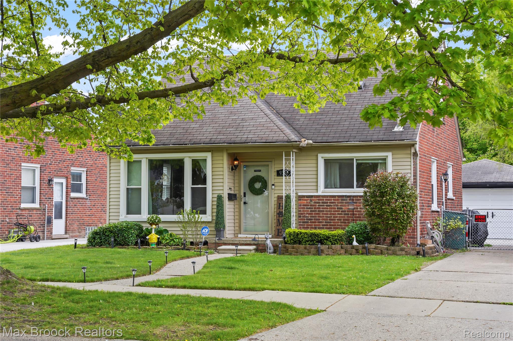 9301, Dixie, Redford, Michigan, 48239