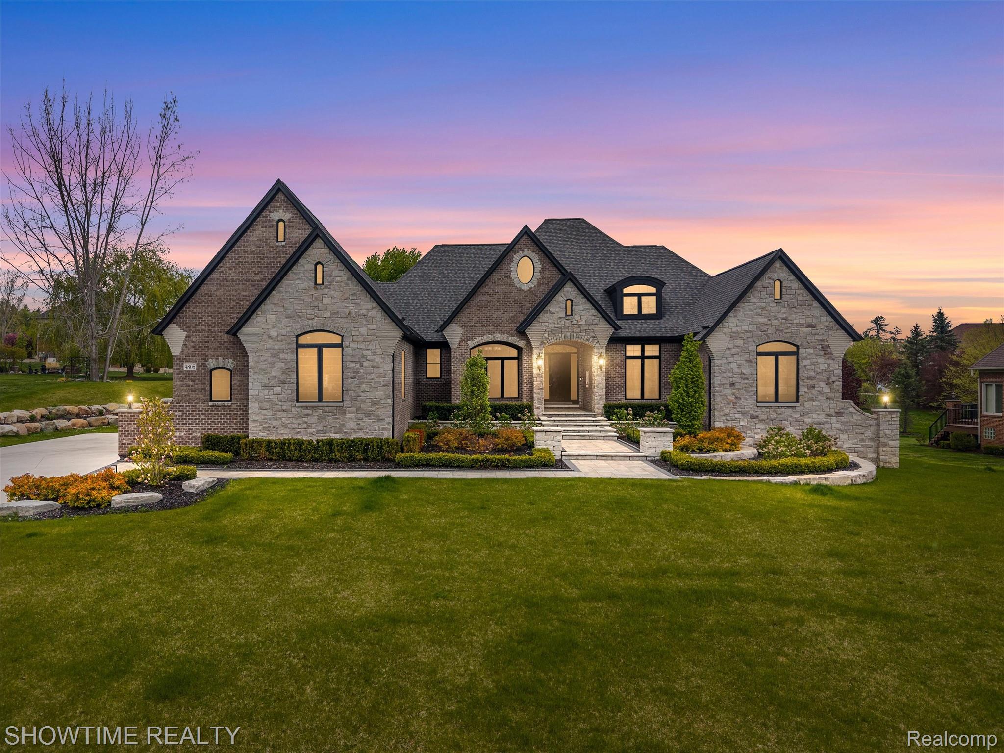 4805, Woodland Hills, Rochester, Michigan, 48306