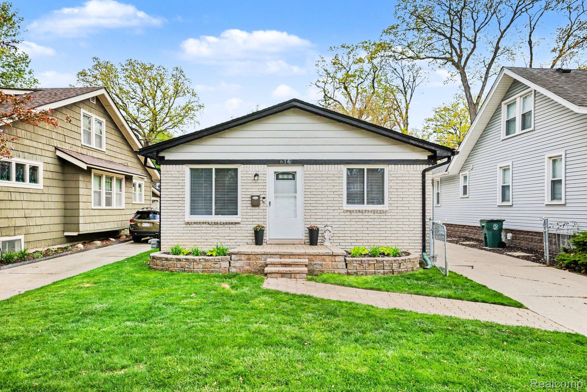 614, Gardenia, Royal Oak, Michigan, 48067