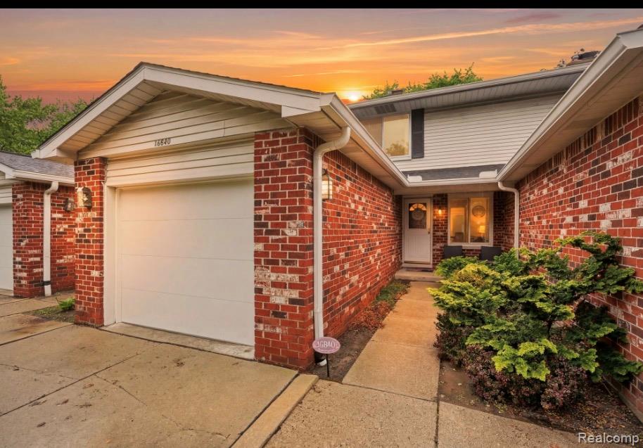 16840, Edloytom, Clinton Township, Michigan, 48038