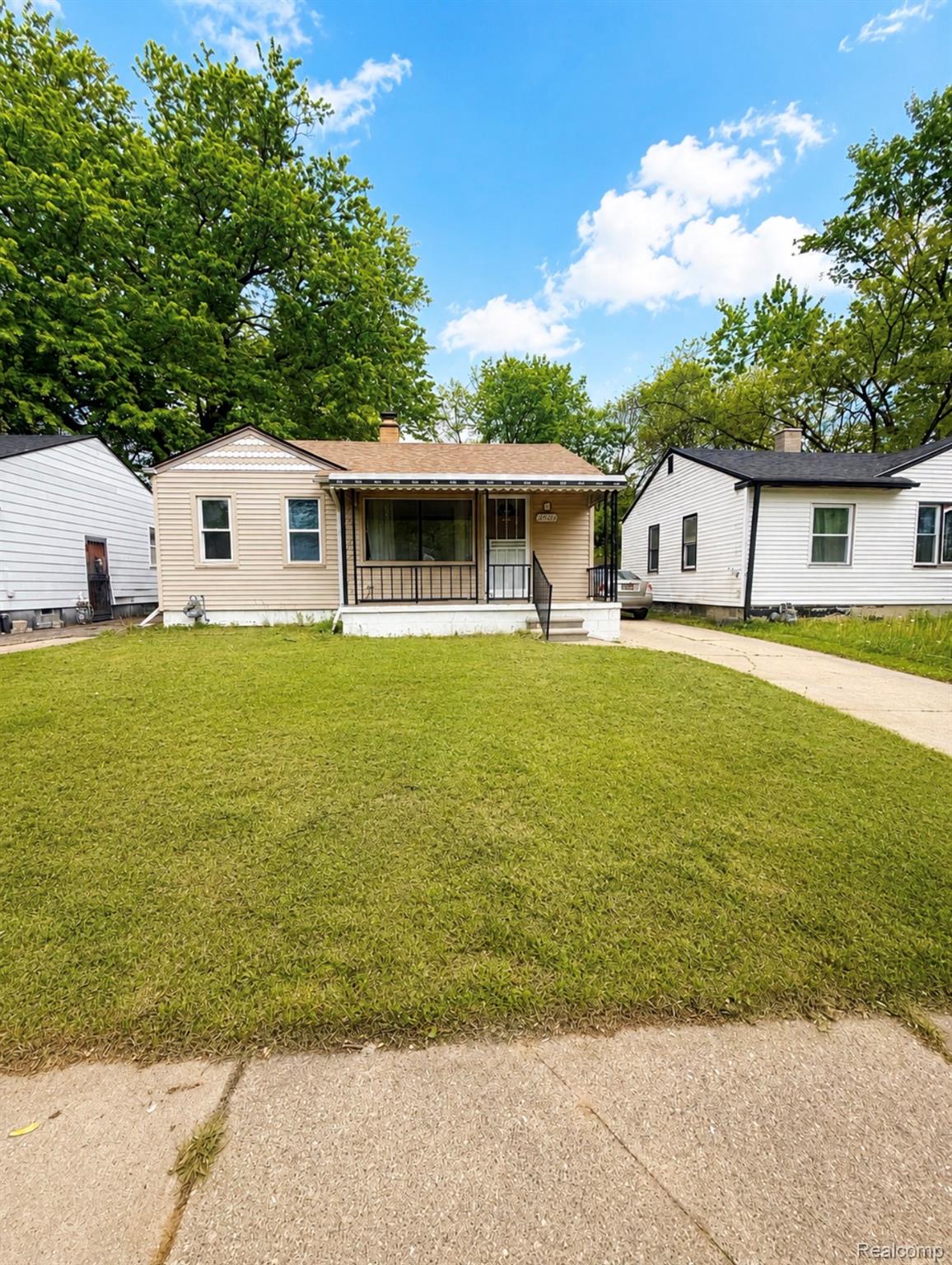 19166, Bentler, Detroit, Michigan, 48219