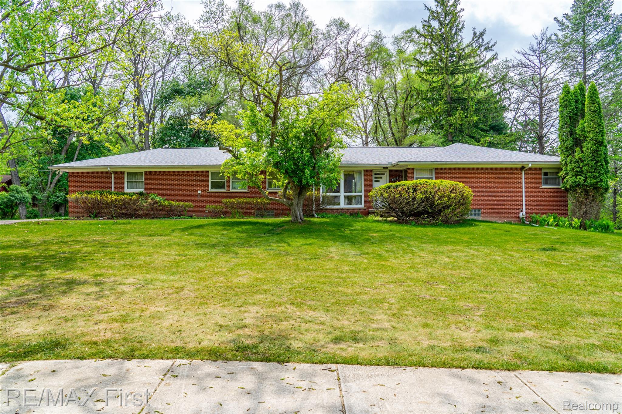 33277, 11 Mile, Farmington, Michigan, 48336