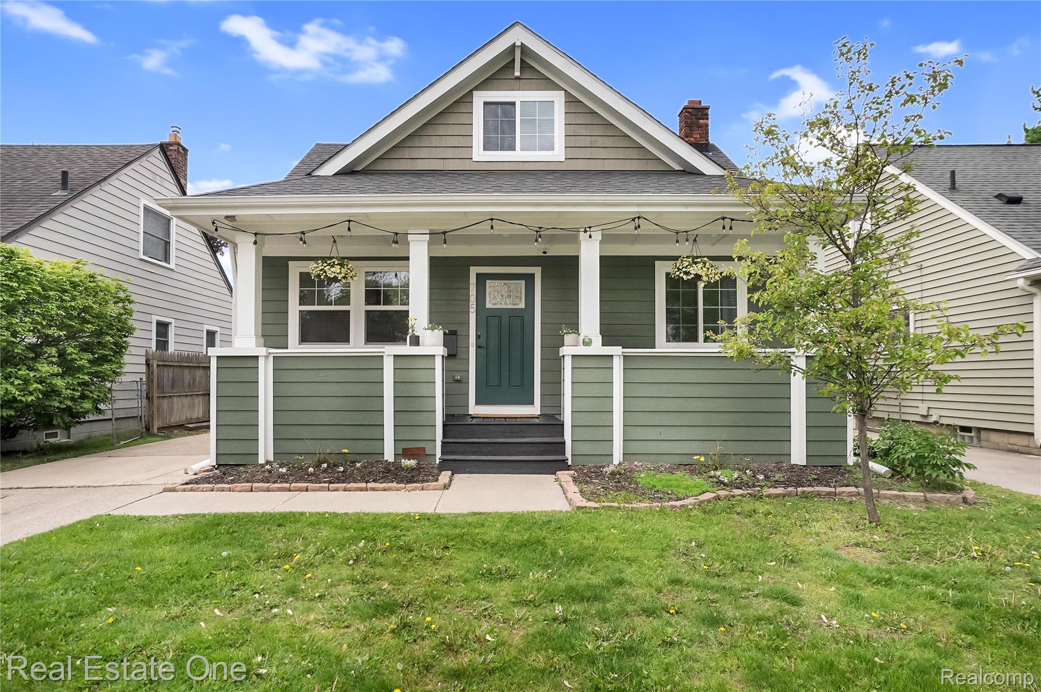 705, Dorchester, Royal Oak, Michigan, 48067