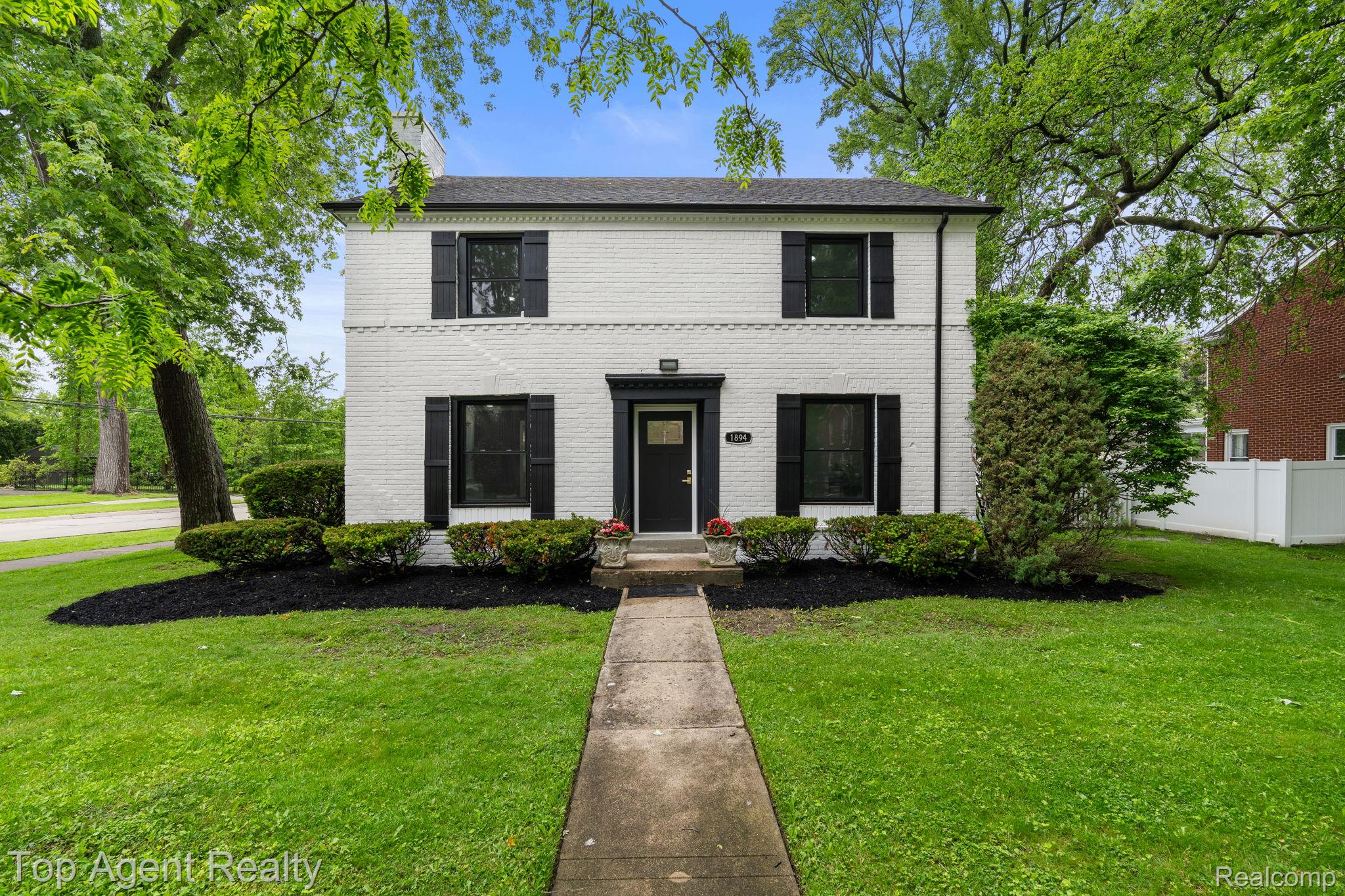 1894, Broadstone, Grosse Pointe Woods, Michigan, 48236