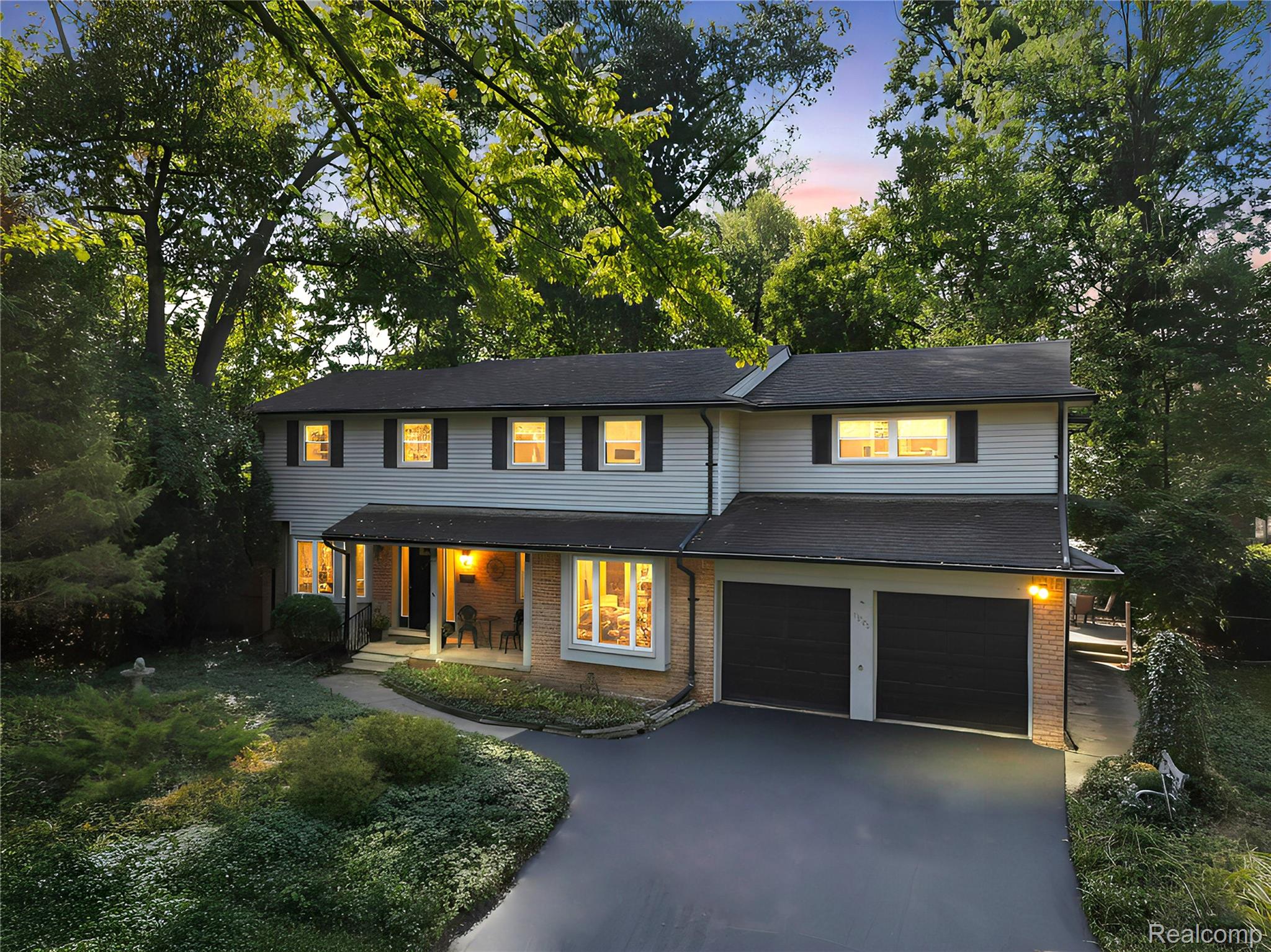 1850, Dorchester, Birmingham, Michigan, 48009